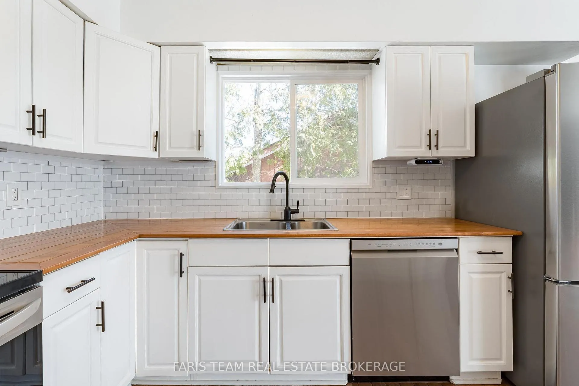 Photo 10 of 510 Mary Street, Tay, Port McNicoll — HOMEH