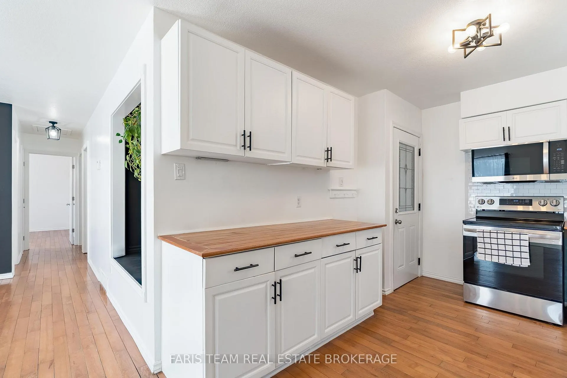 Photo 12 of 510 Mary Street, Tay, Port McNicoll — HOMEH