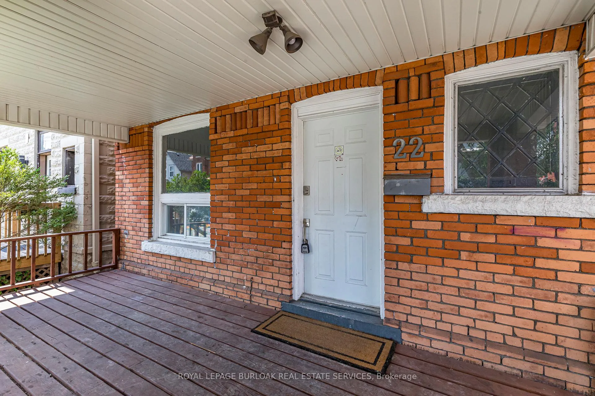 Photo 3 of 22 Myrtle Avenue, Hamilton, St. Clair — HOMEH