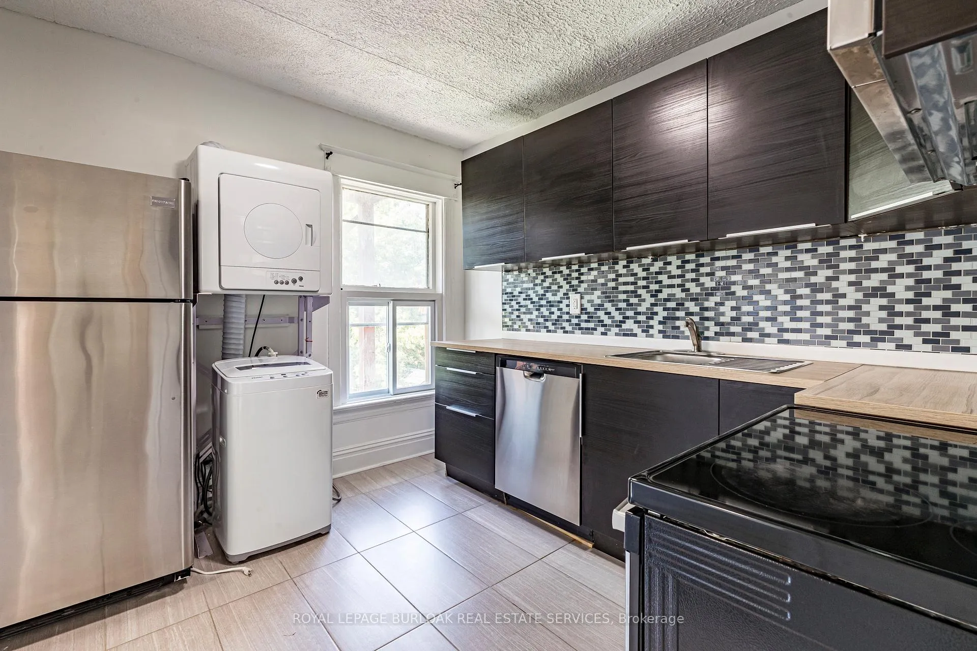 Photo 21 of 22 Myrtle Avenue, Hamilton, St. Clair — HOMEH