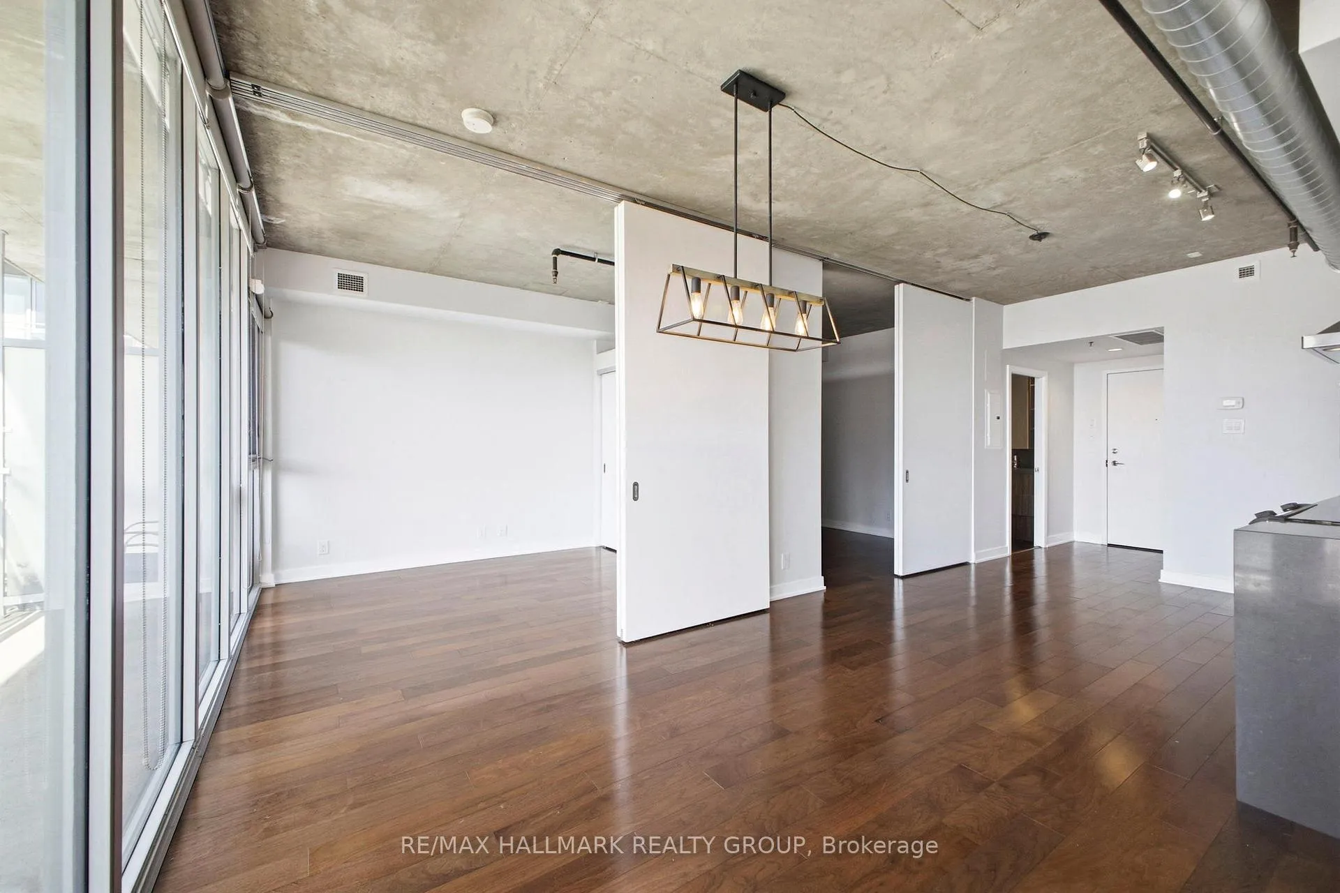 Photo 10 of Unit 548, 340 Mcleod Street, Ottawa, Ottawa Centre — HOMEH