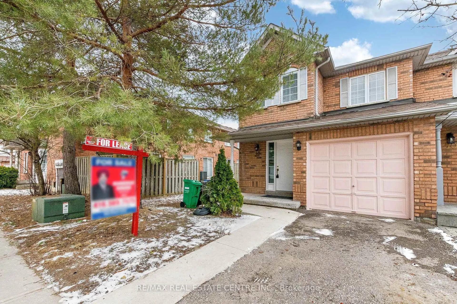 Photo 3 of Unit 48, 10 Cherrytree Drive, Brampton, Fletcher's Creek South — HOMEH