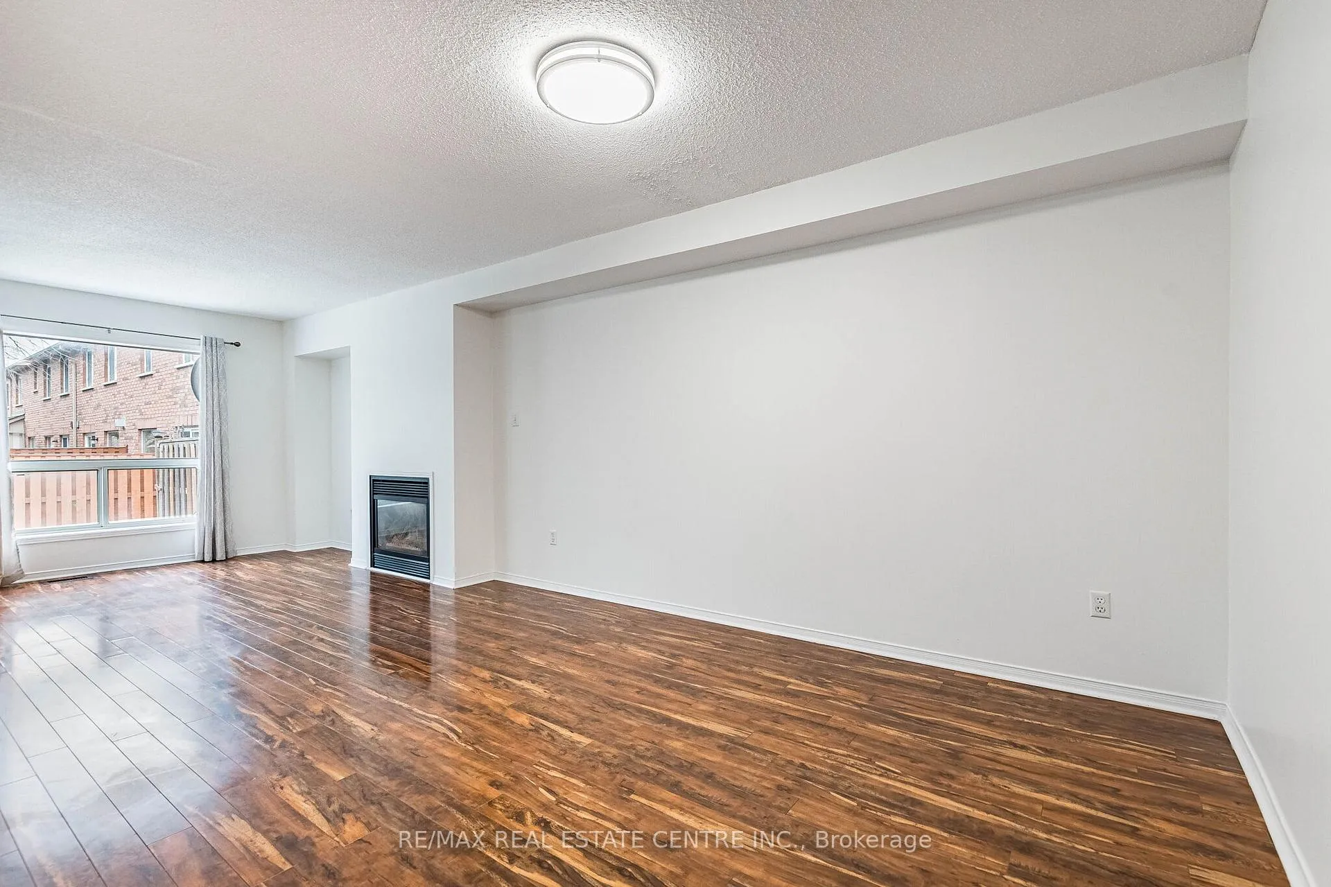 Photo 8 of Unit 48, 10 Cherrytree Drive, Brampton, Fletcher's Creek South — HOMEH