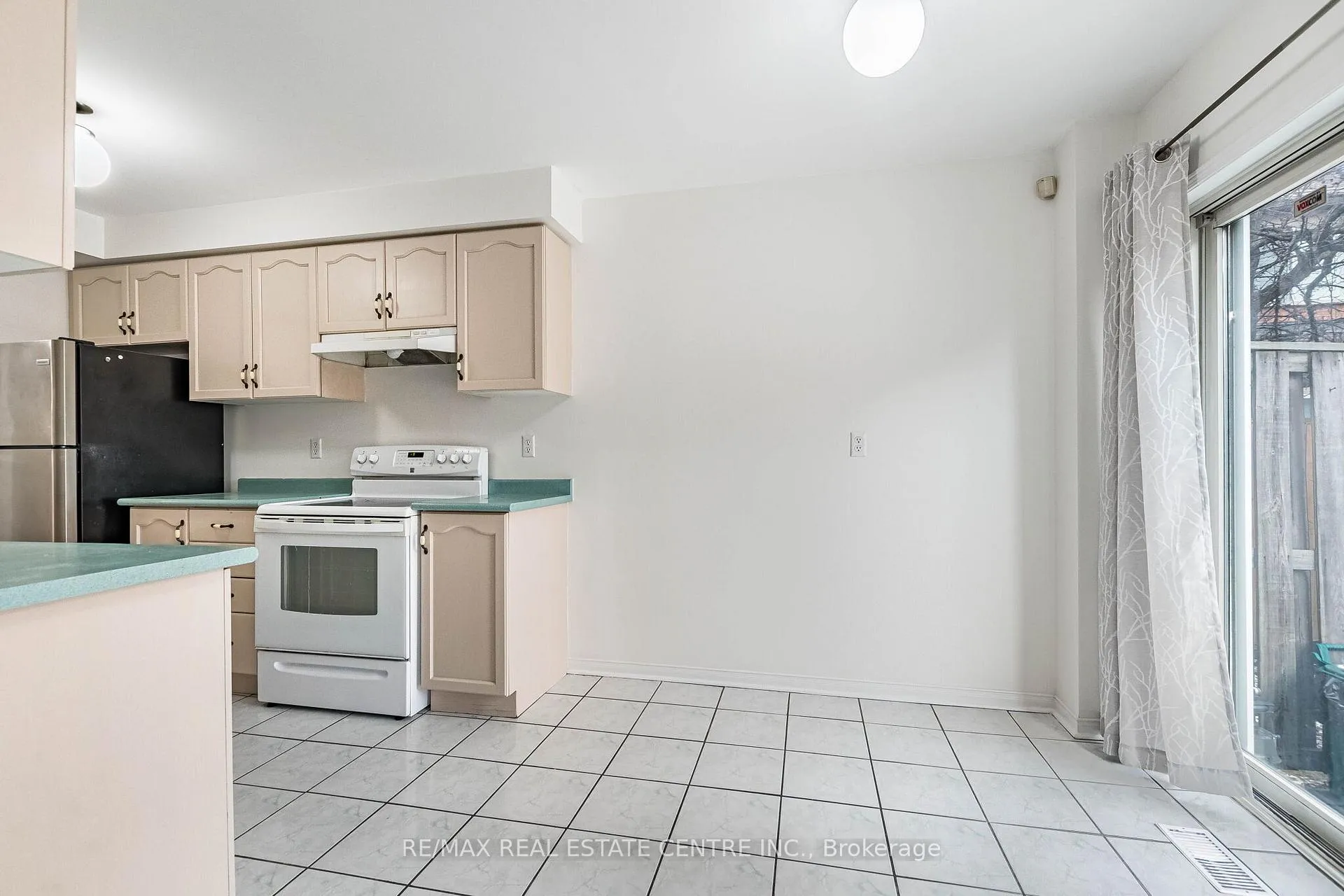Photo 15 of Unit 48, 10 Cherrytree Drive, Brampton, Fletcher's Creek South — HOMEH