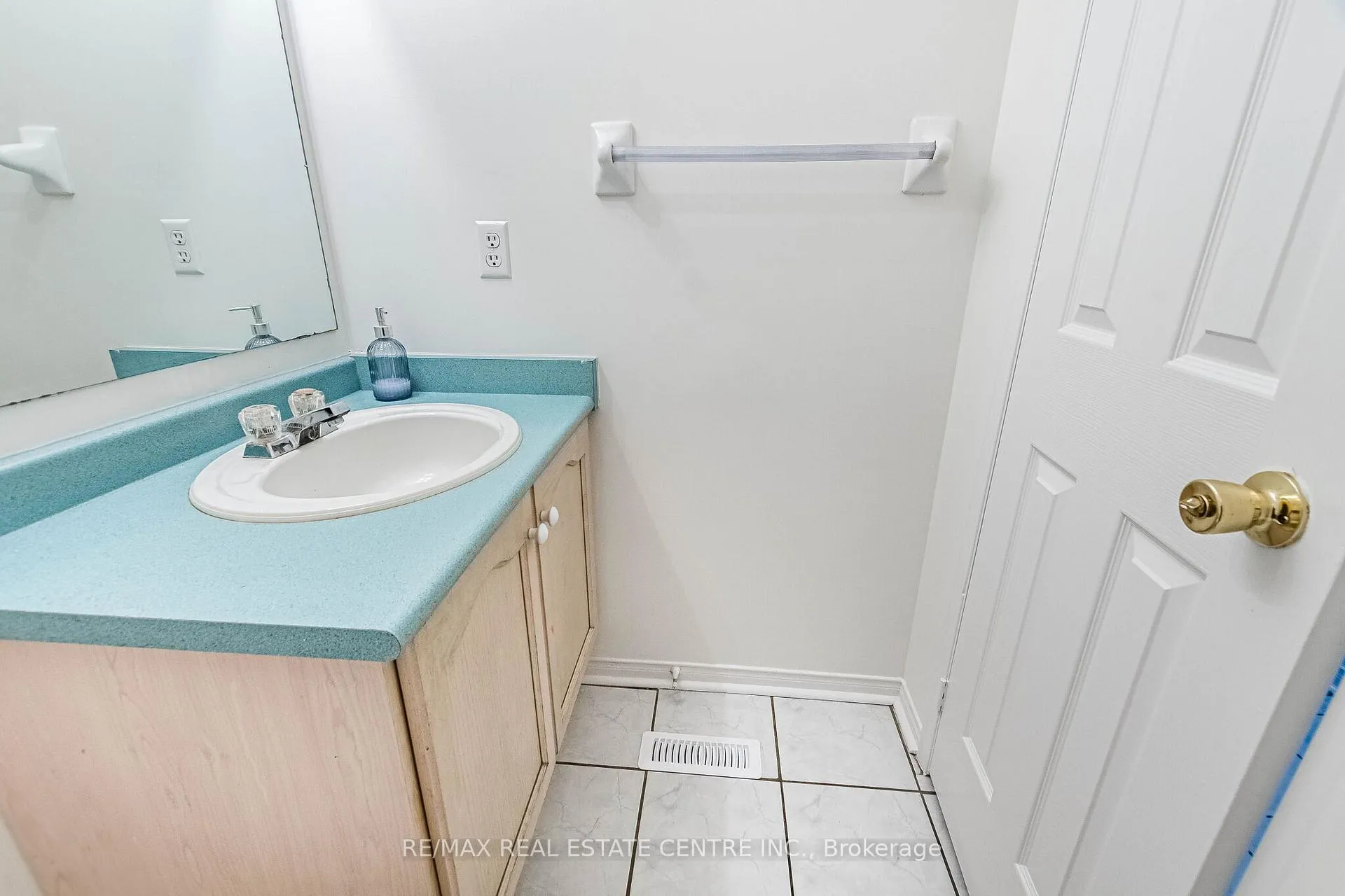 Photo 17 of Unit 48, 10 Cherrytree Drive, Brampton, Fletcher's Creek South — HOMEH