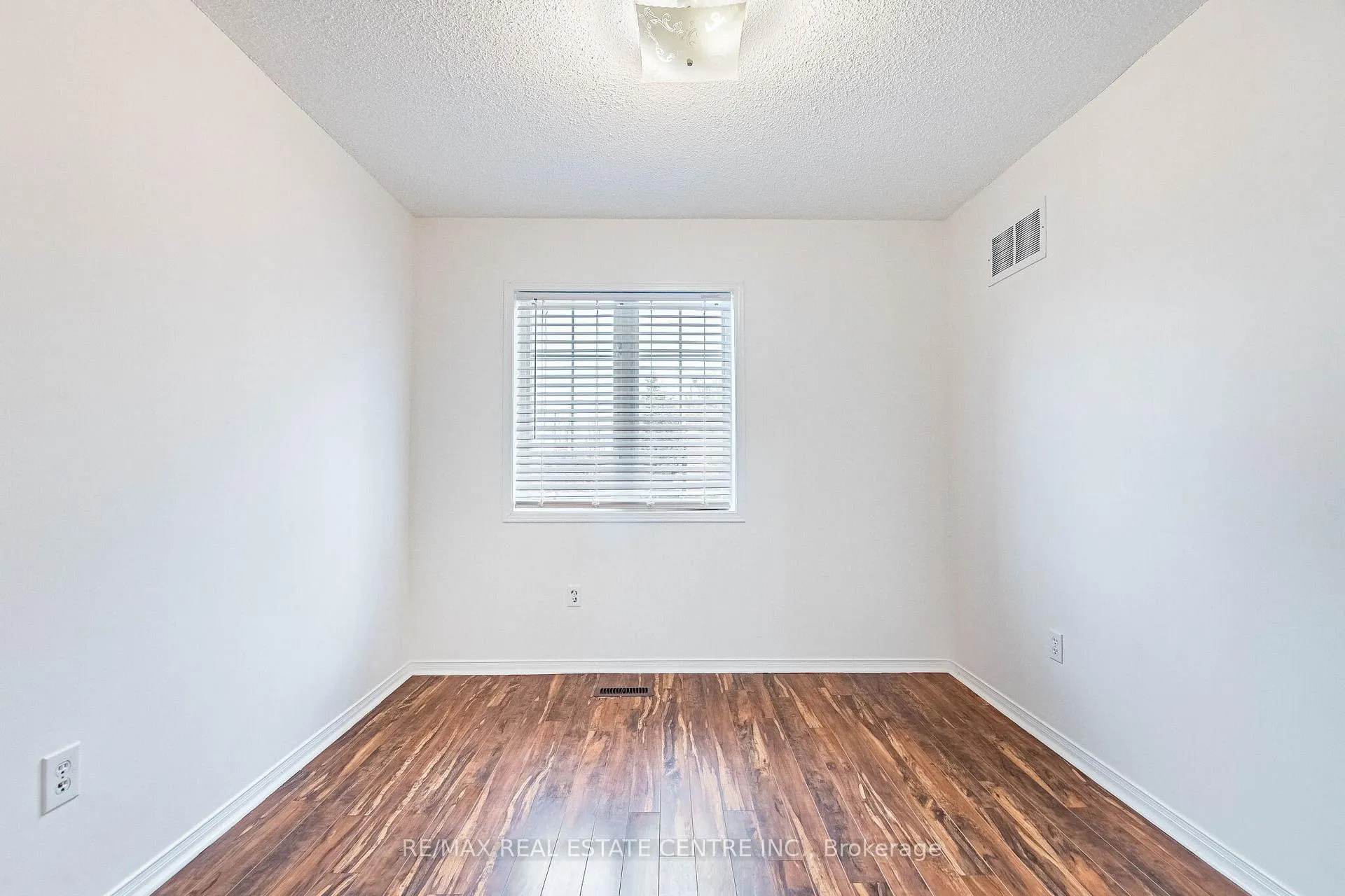 Photo 32 of Unit 48, 10 Cherrytree Drive, Brampton, Fletcher's Creek South — HOMEH