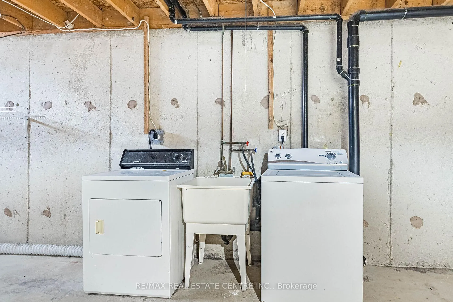 Photo 40 of Unit 48, 10 Cherrytree Drive, Brampton, Fletcher's Creek South — HOMEH