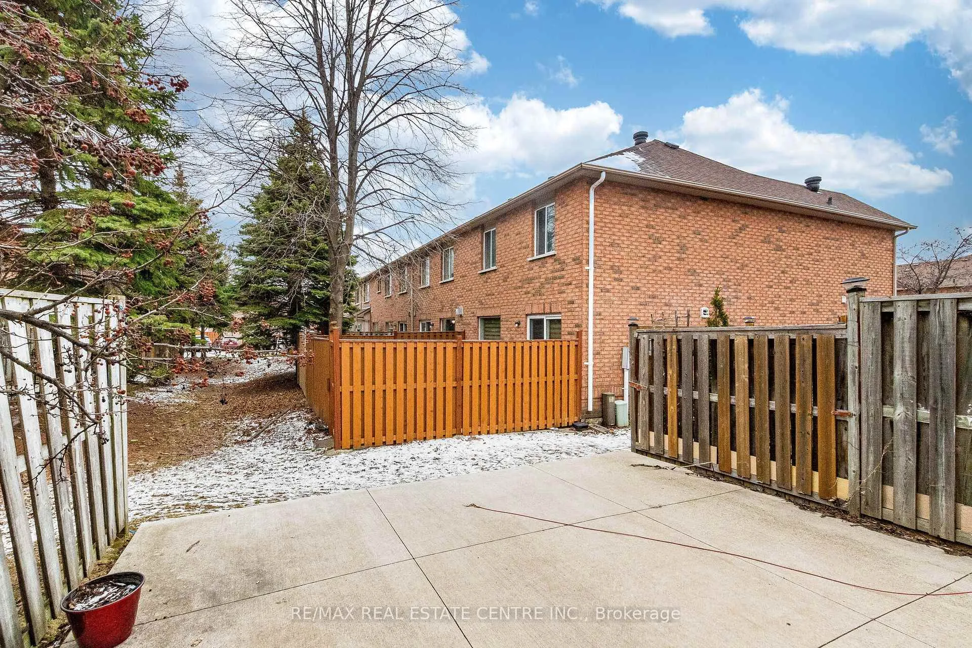 Photo 46 of Unit 48, 10 Cherrytree Drive, Brampton, Fletcher's Creek South — HOMEH