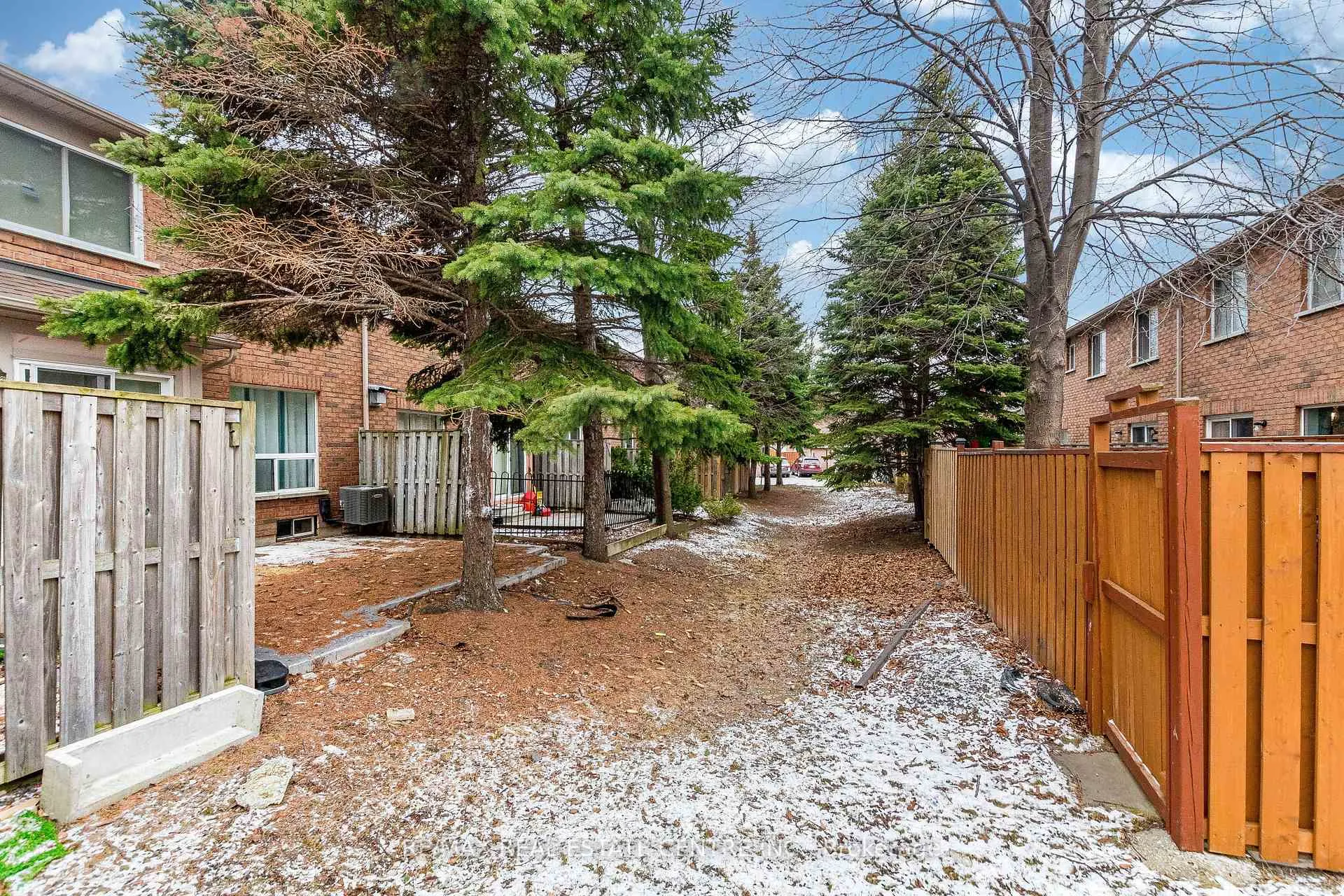 Photo 47 of Unit 48, 10 Cherrytree Drive, Brampton, Fletcher's Creek South — HOMEH