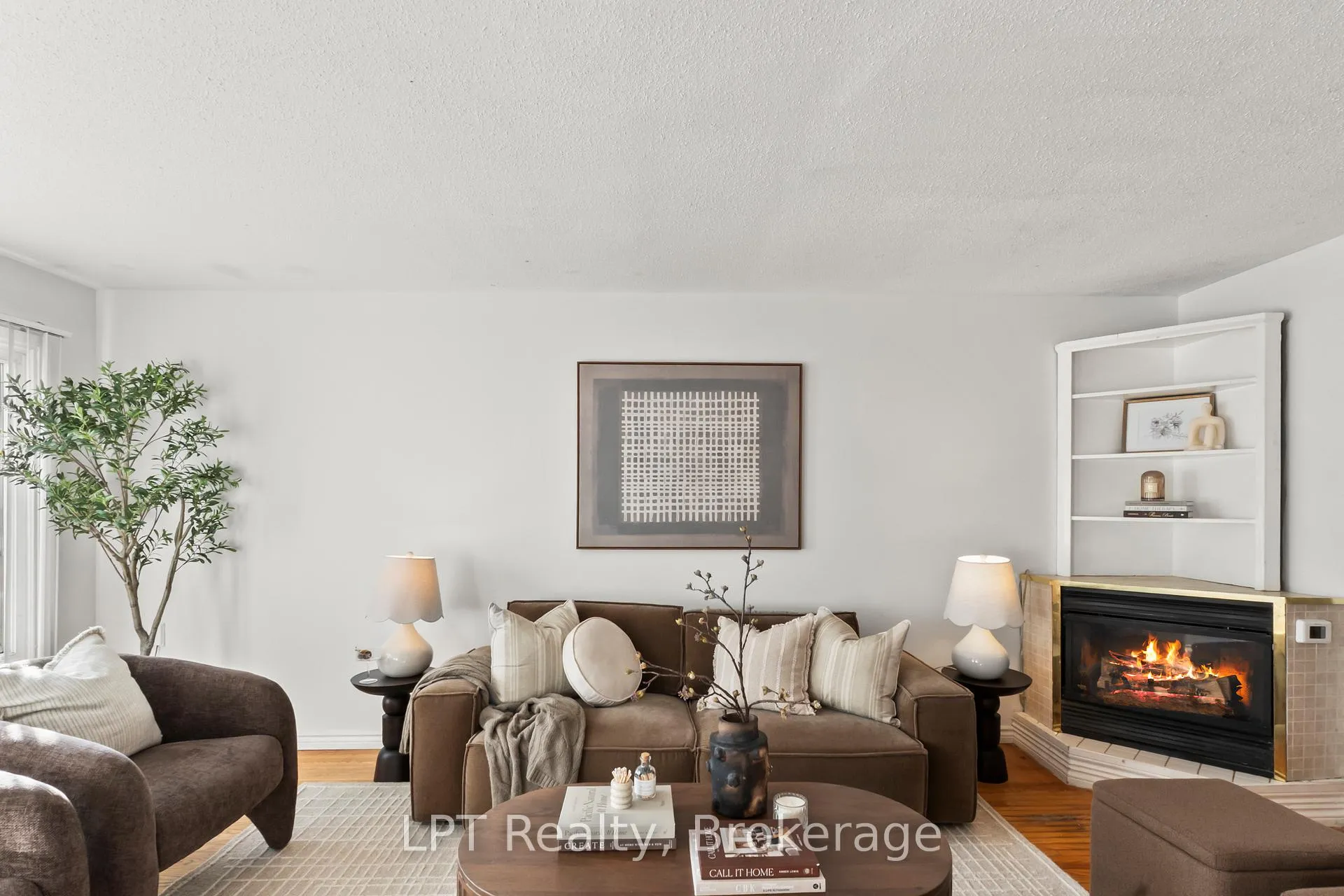 Photo 6 of 118 Capreol Court, Oshawa, Vanier — HOMEH