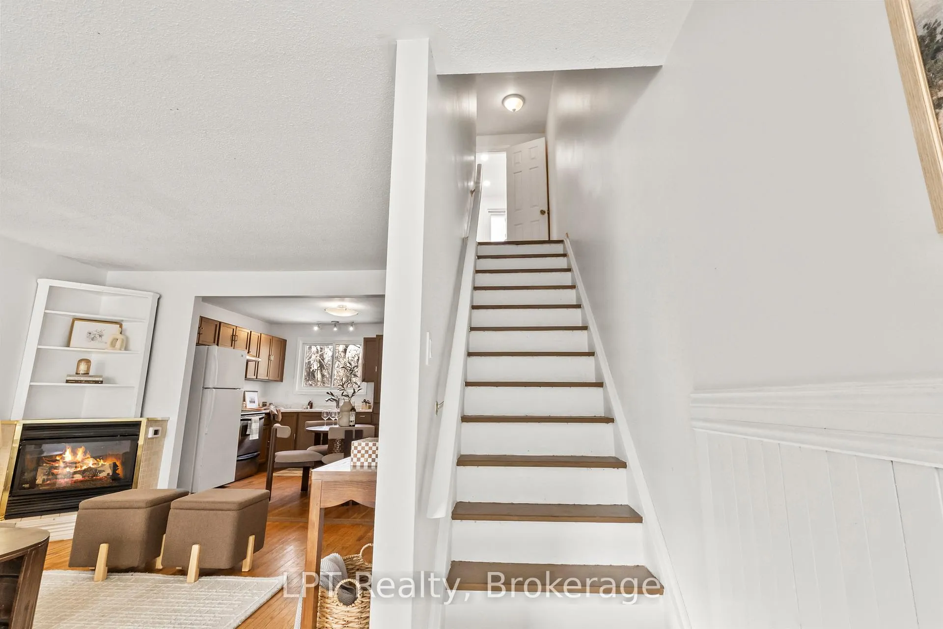 Photo 14 of 118 Capreol Court, Oshawa, Vanier — HOMEH