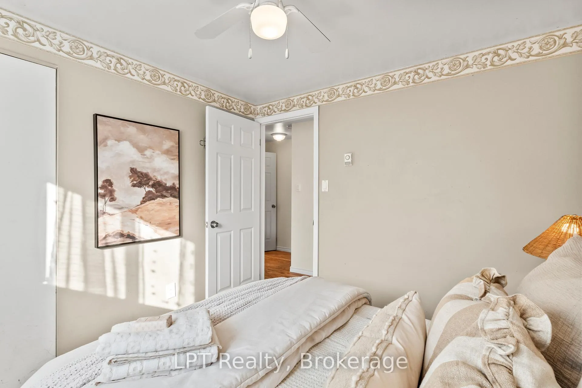 Photo 18 of 118 Capreol Court, Oshawa, Vanier — HOMEH