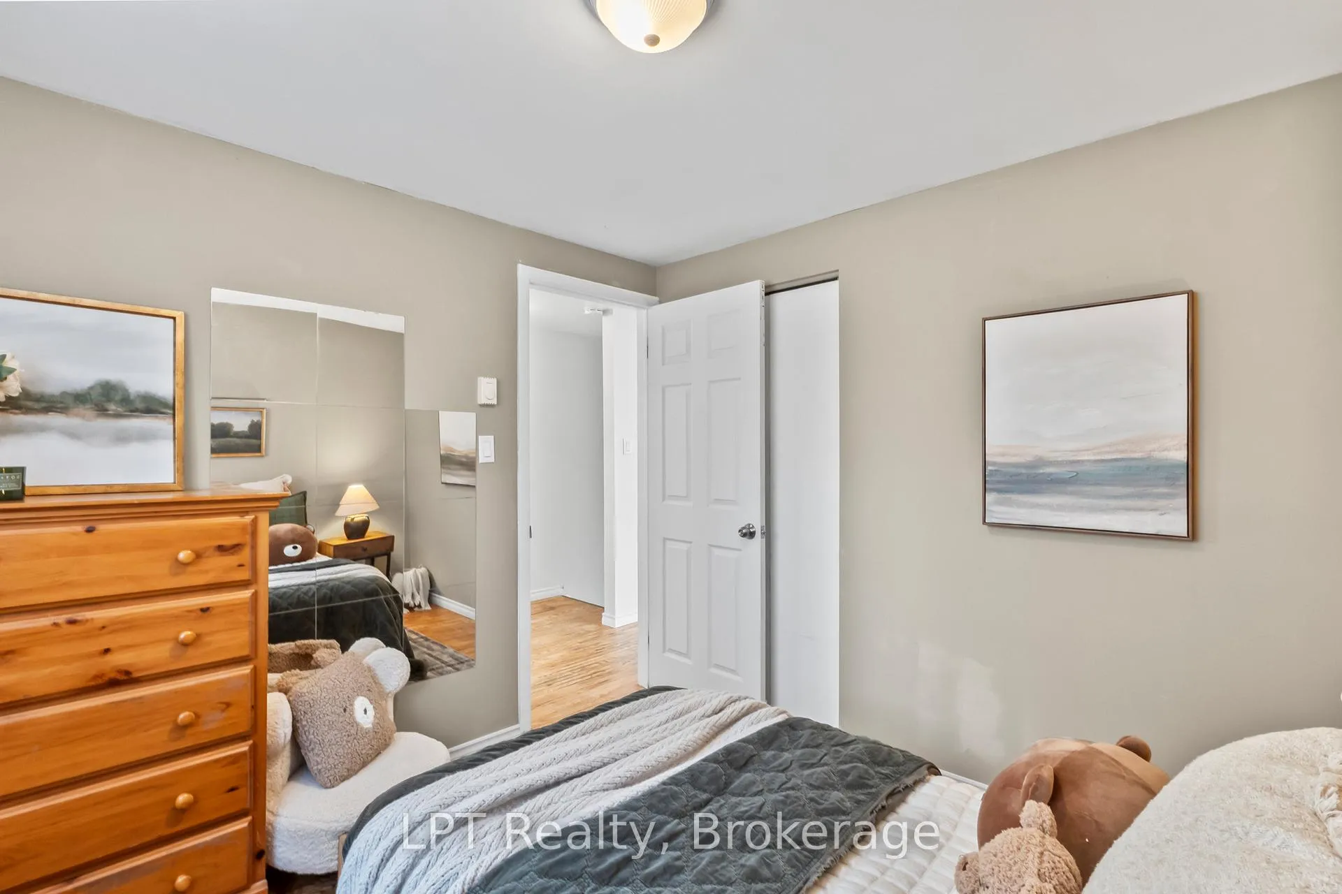 Photo 20 of 118 Capreol Court, Oshawa, Vanier — HOMEH
