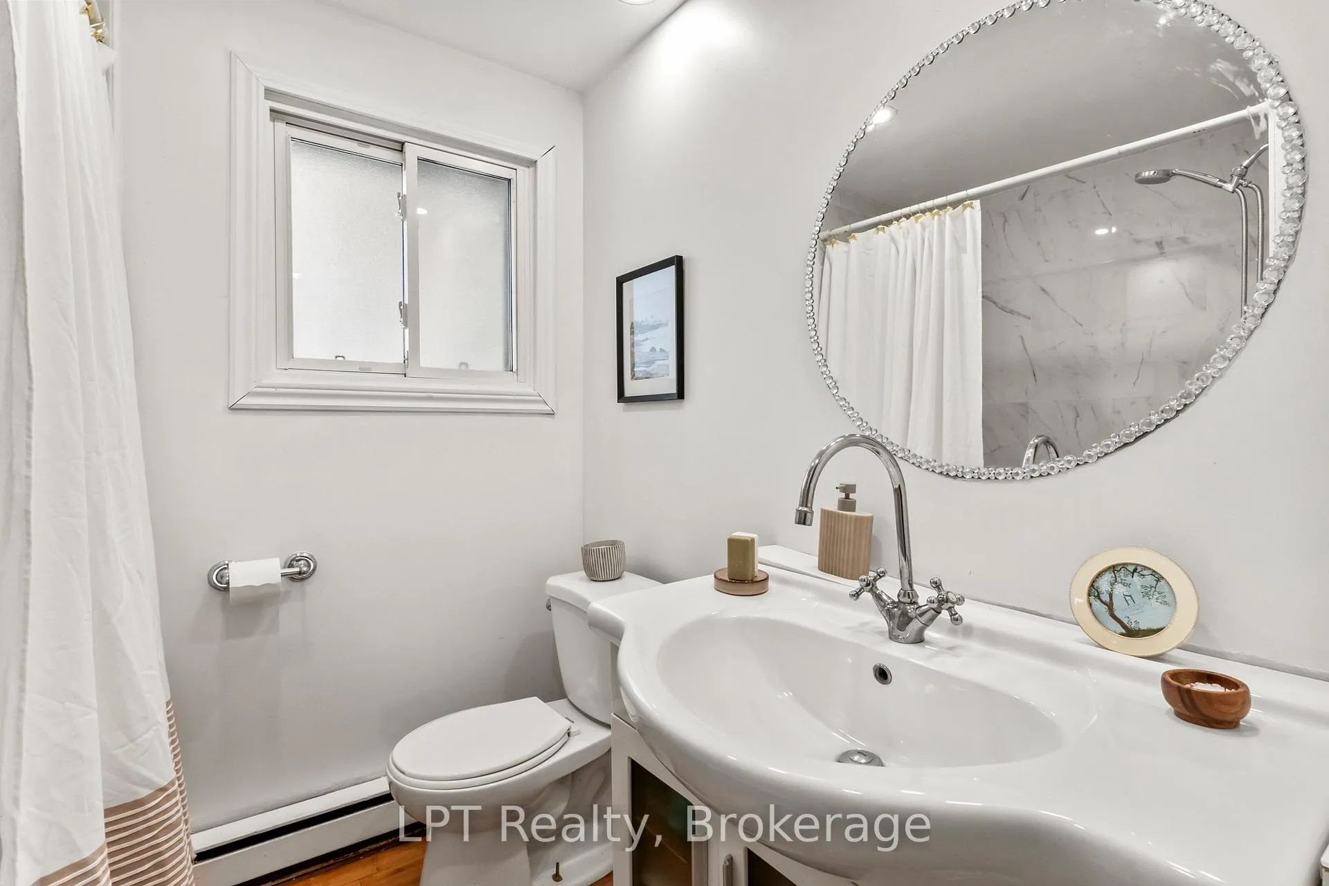 Photo 21 of 118 Capreol Court, Oshawa, Vanier — HOMEH