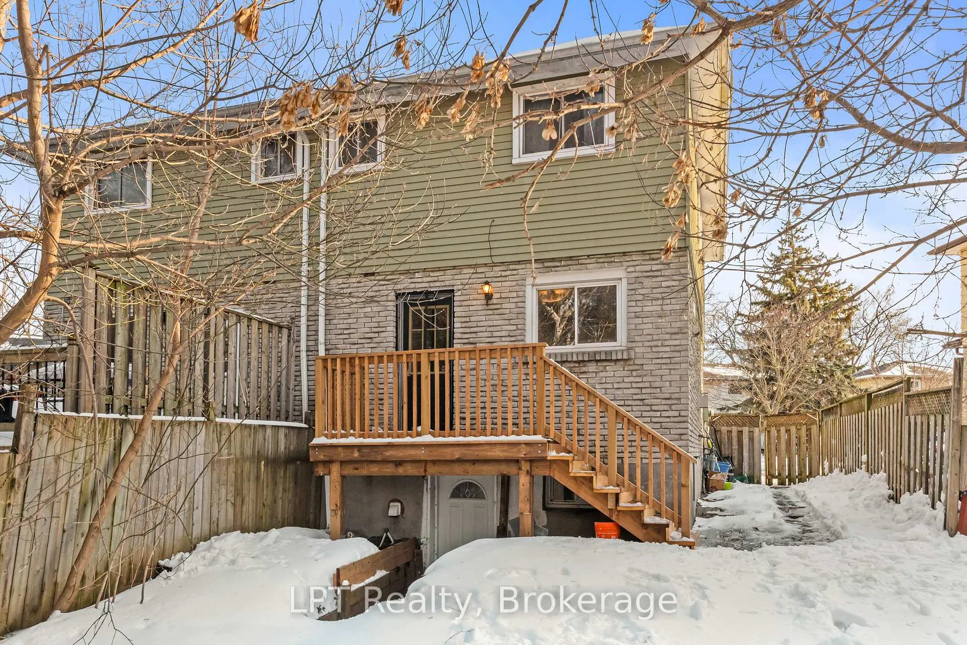 Photo 32 of 118 Capreol Court, Oshawa, Vanier — HOMEH
