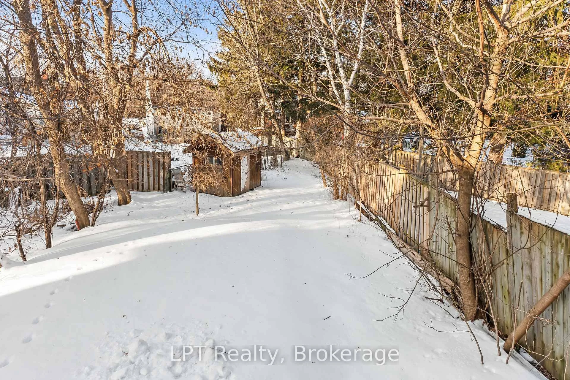 Photo 33 of 118 Capreol Court, Oshawa, Vanier — HOMEH