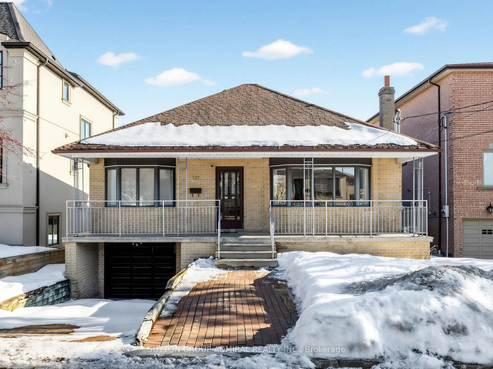 Photo 3 of 157 Hillmount Avenue, Toronto, Englemount-Lawrence — HOMEH