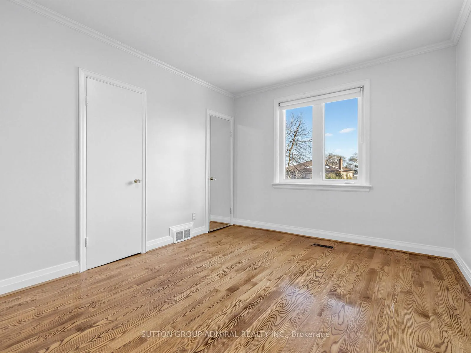 Photo 16 of 157 Hillmount Avenue, Toronto, Englemount-Lawrence — HOMEH