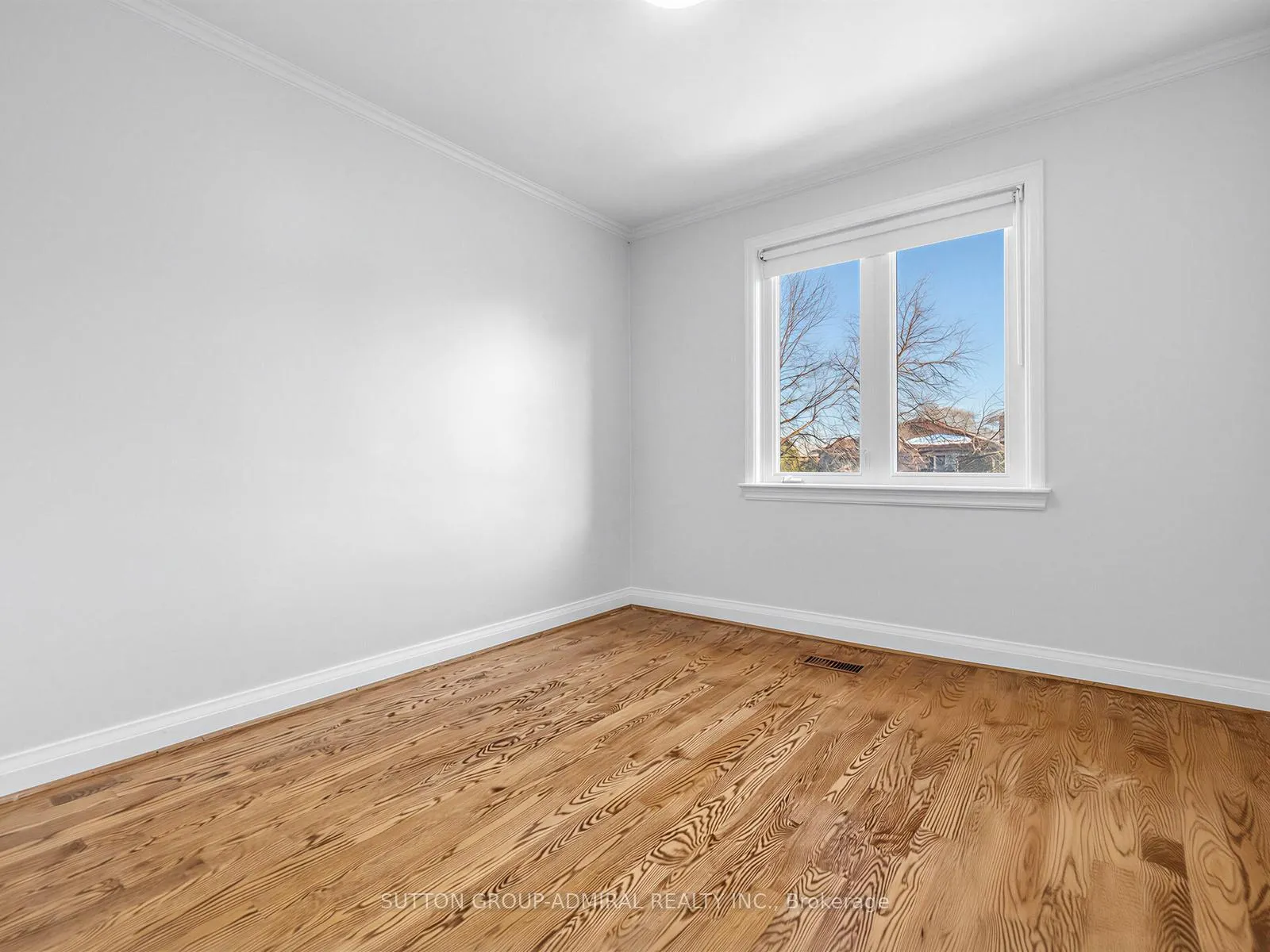 Photo 17 of 157 Hillmount Avenue, Toronto, Englemount-Lawrence — HOMEH