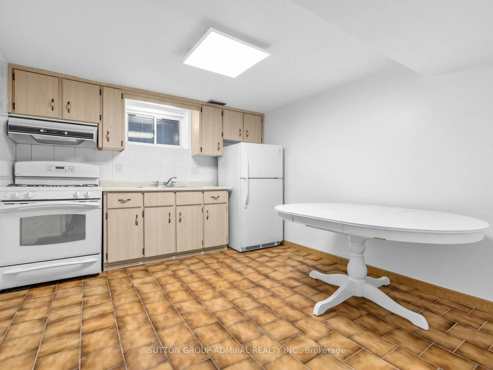 Photo 24 of 157 Hillmount Avenue, Toronto, Englemount-Lawrence — HOMEH