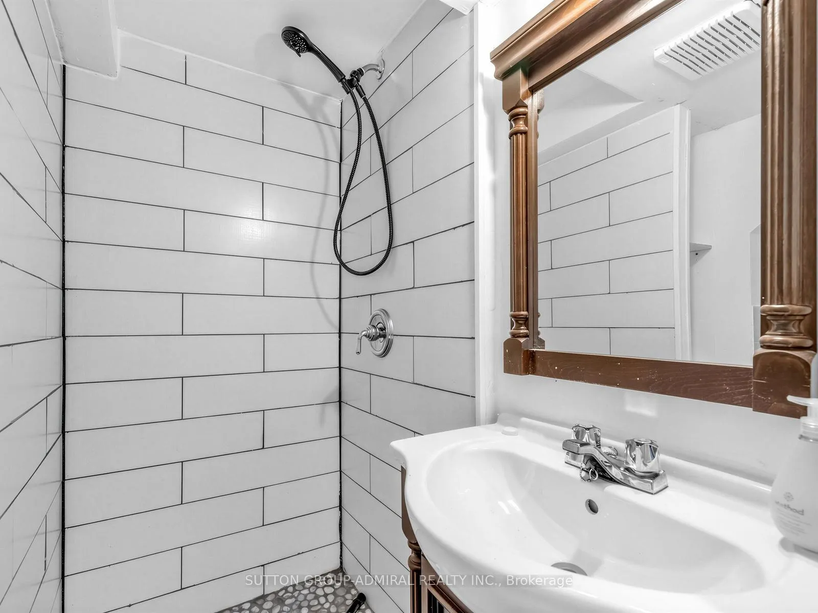 Photo 25 of 157 Hillmount Avenue, Toronto, Englemount-Lawrence — HOMEH
