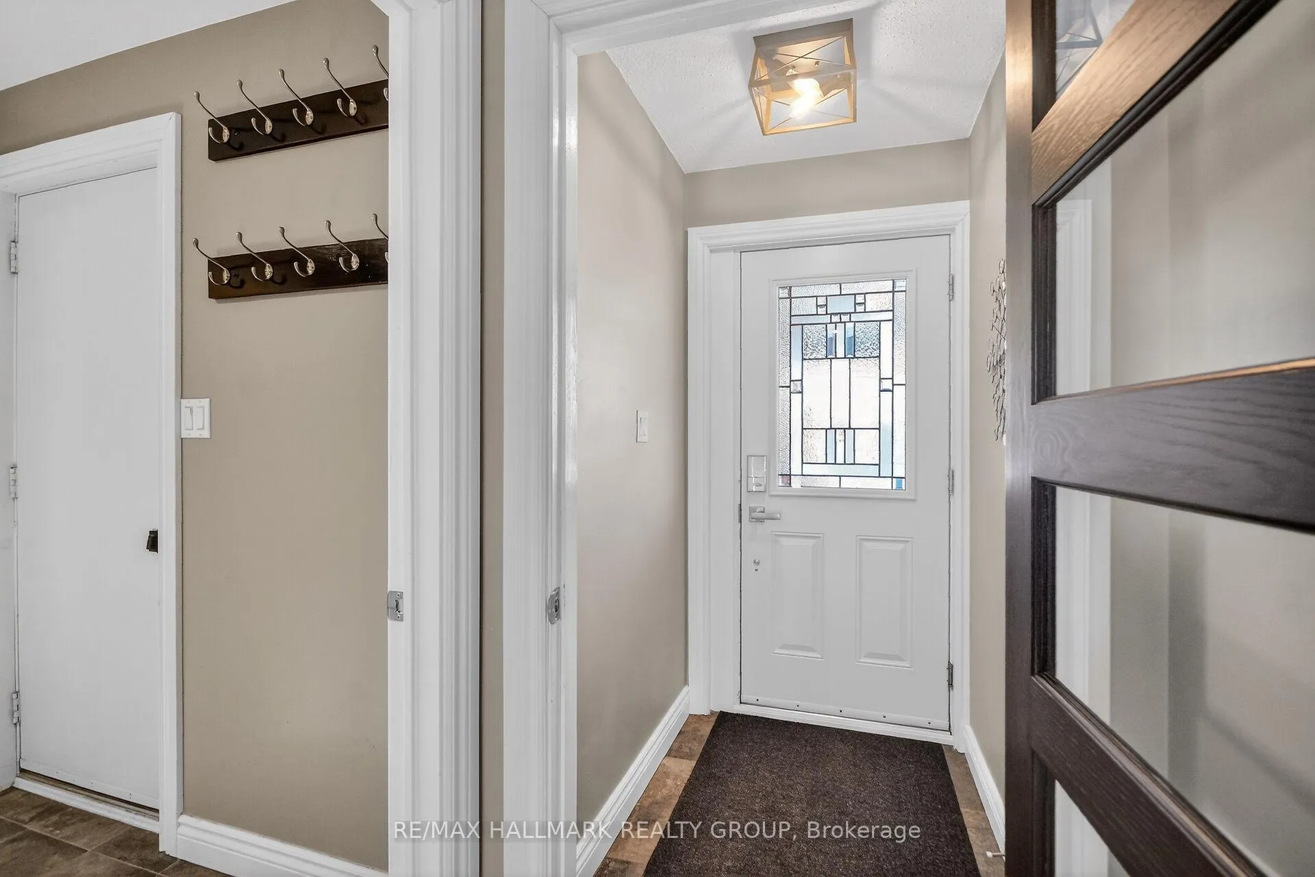 Photo 3 of 544 Apollo Way, Ottawa, Fallingbrook/Pineridge — HOMEH