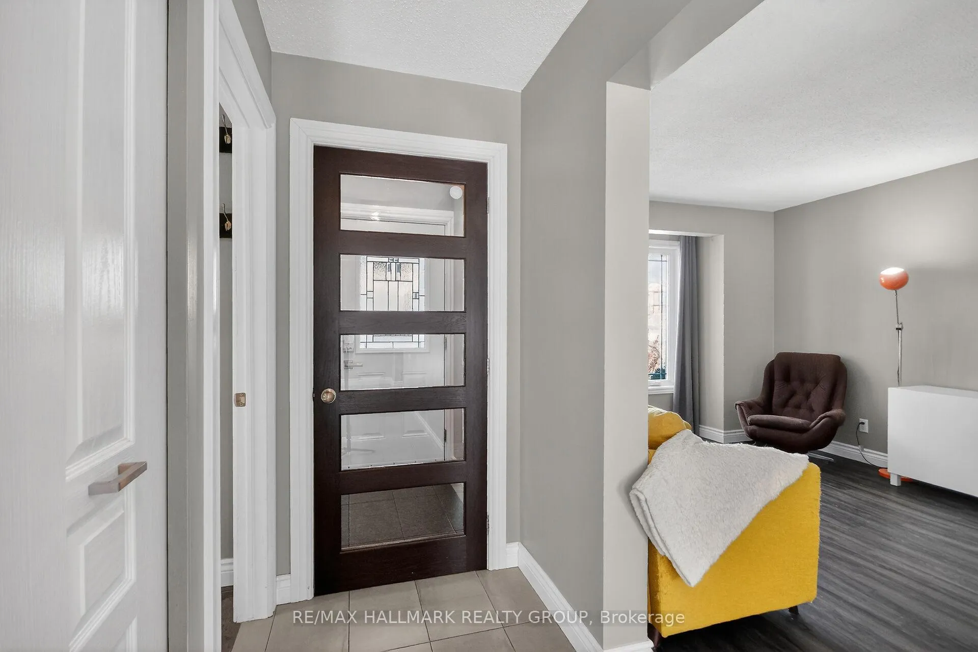 Photo 4 of 544 Apollo Way, Ottawa, Fallingbrook/Pineridge — HOMEH