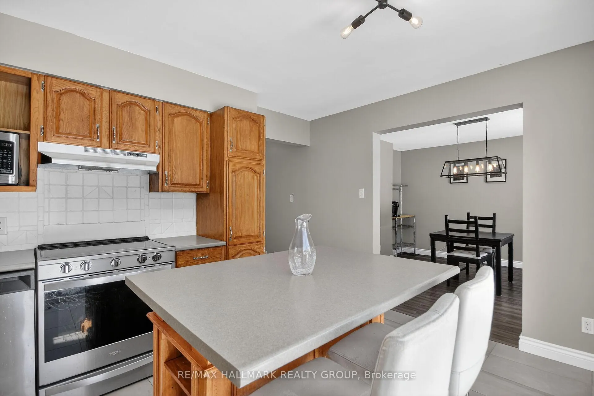 Photo 11 of 544 Apollo Way, Ottawa, Fallingbrook/Pineridge — HOMEH