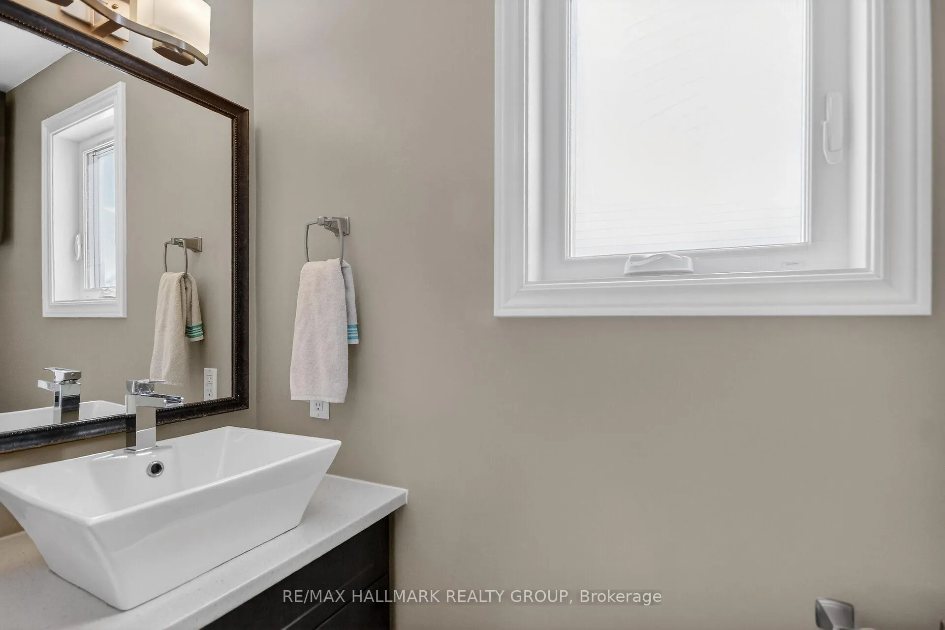Photo 14 of 544 Apollo Way, Ottawa, Fallingbrook/Pineridge — HOMEH