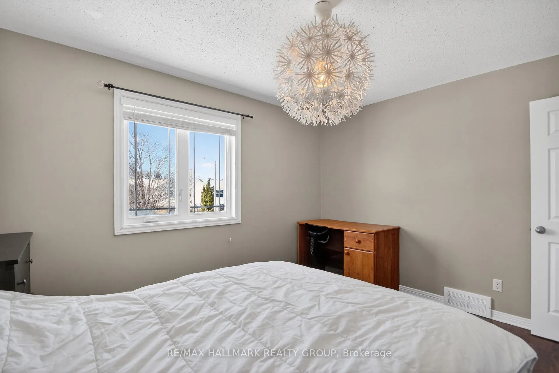 Photo 24 of 544 Apollo Way, Ottawa, Fallingbrook/Pineridge — HOMEH