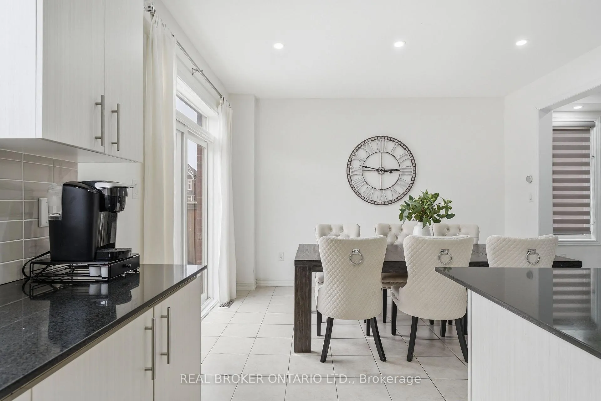 Photo 8 of 2056 Dale Road, Innisfil, Alcona — HOMEH