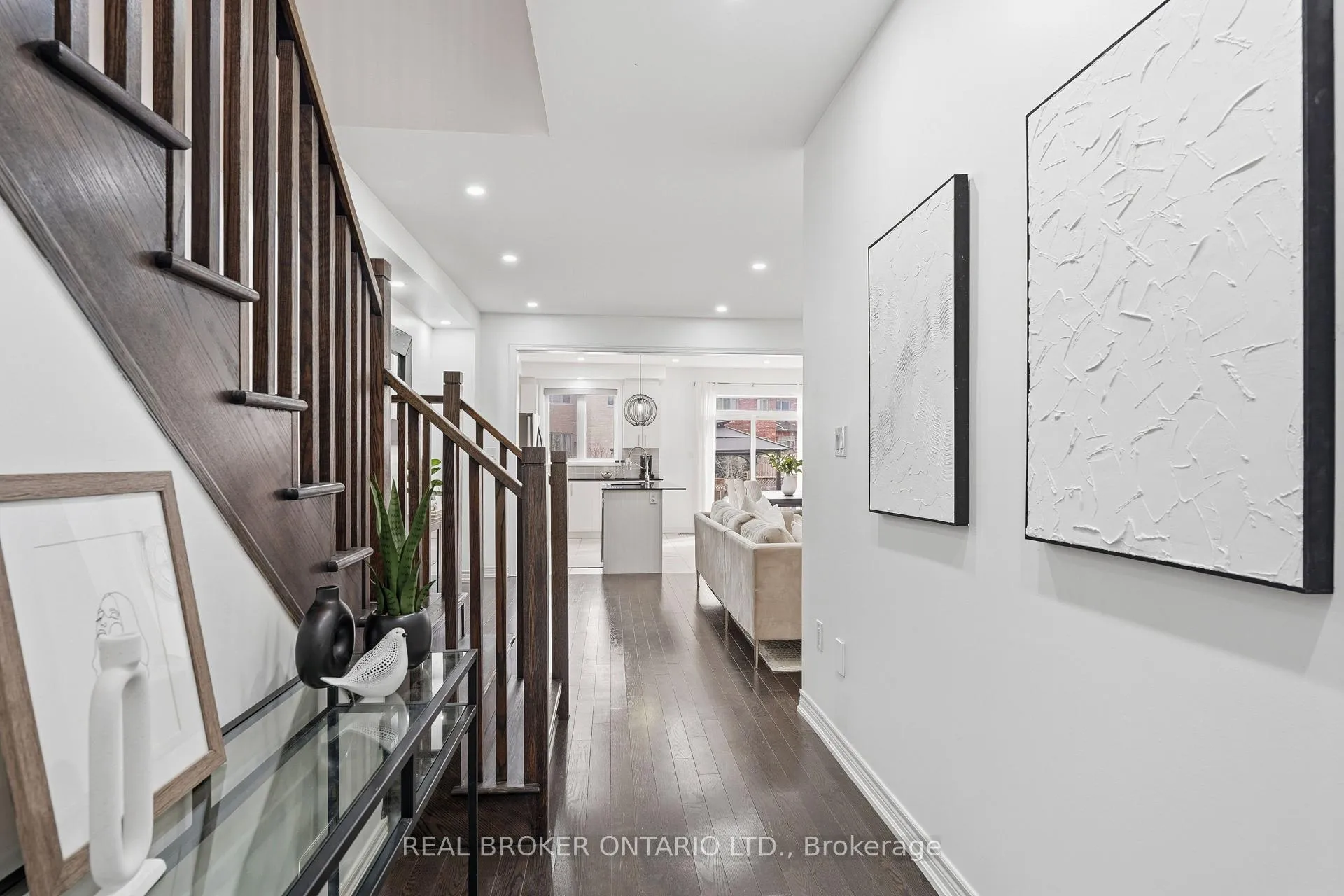 Photo 11 of 2056 Dale Road, Innisfil, Alcona — HOMEH