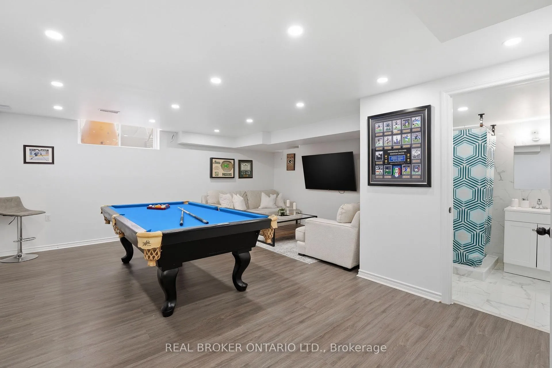 Photo 26 of 2056 Dale Road, Innisfil, Alcona — HOMEH
