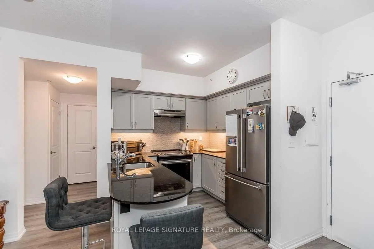 Photo 8 of Unit 604, 295 Cundles Road E, Barrie, Alliance — HOMEH