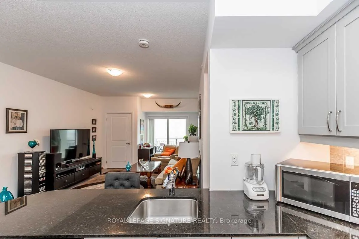 Photo 11 of Unit 604, 295 Cundles Road E, Barrie, Alliance — HOMEH