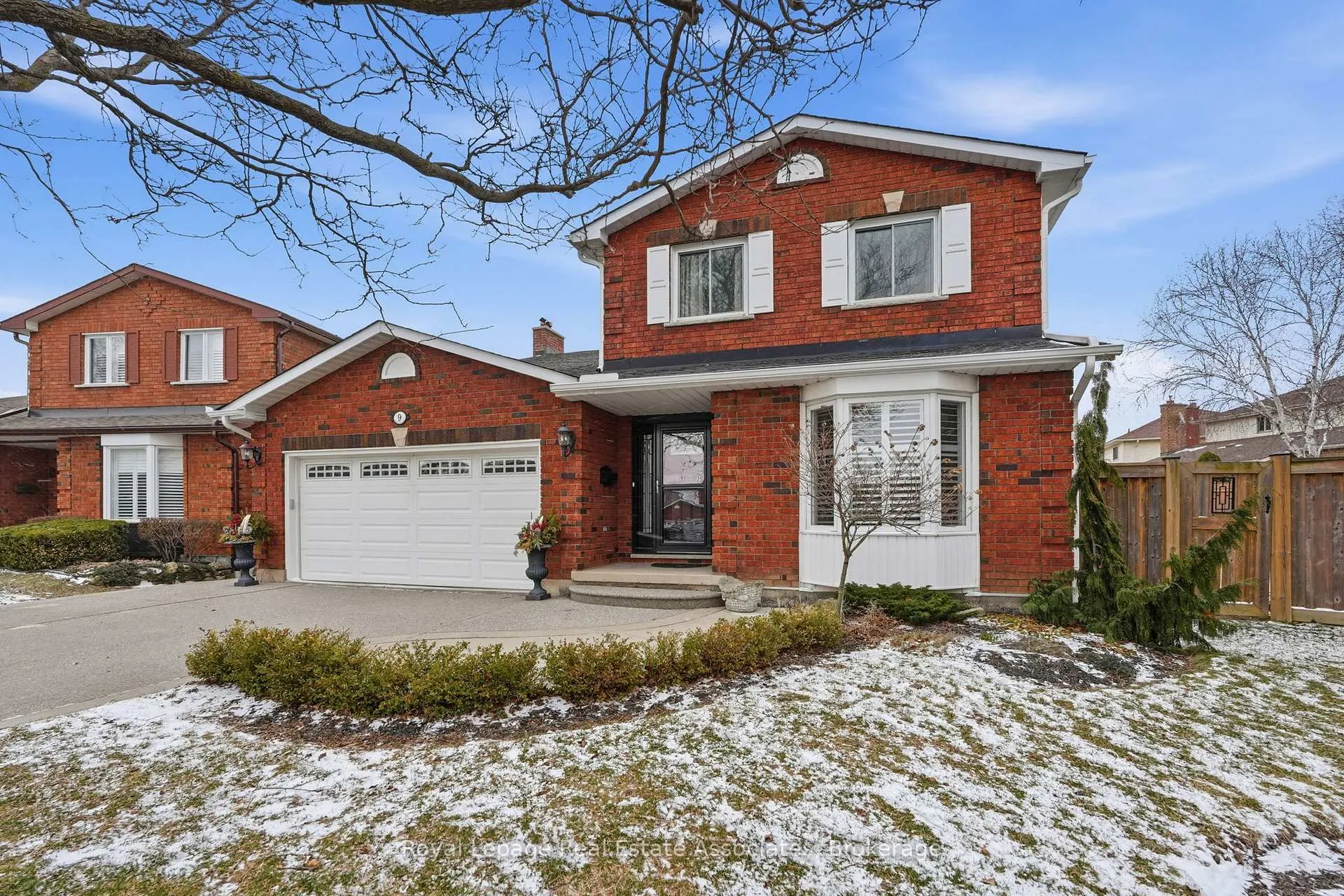 Photo 3 of 9 Waldorf Court, Hamilton, Thorner — HOMEH