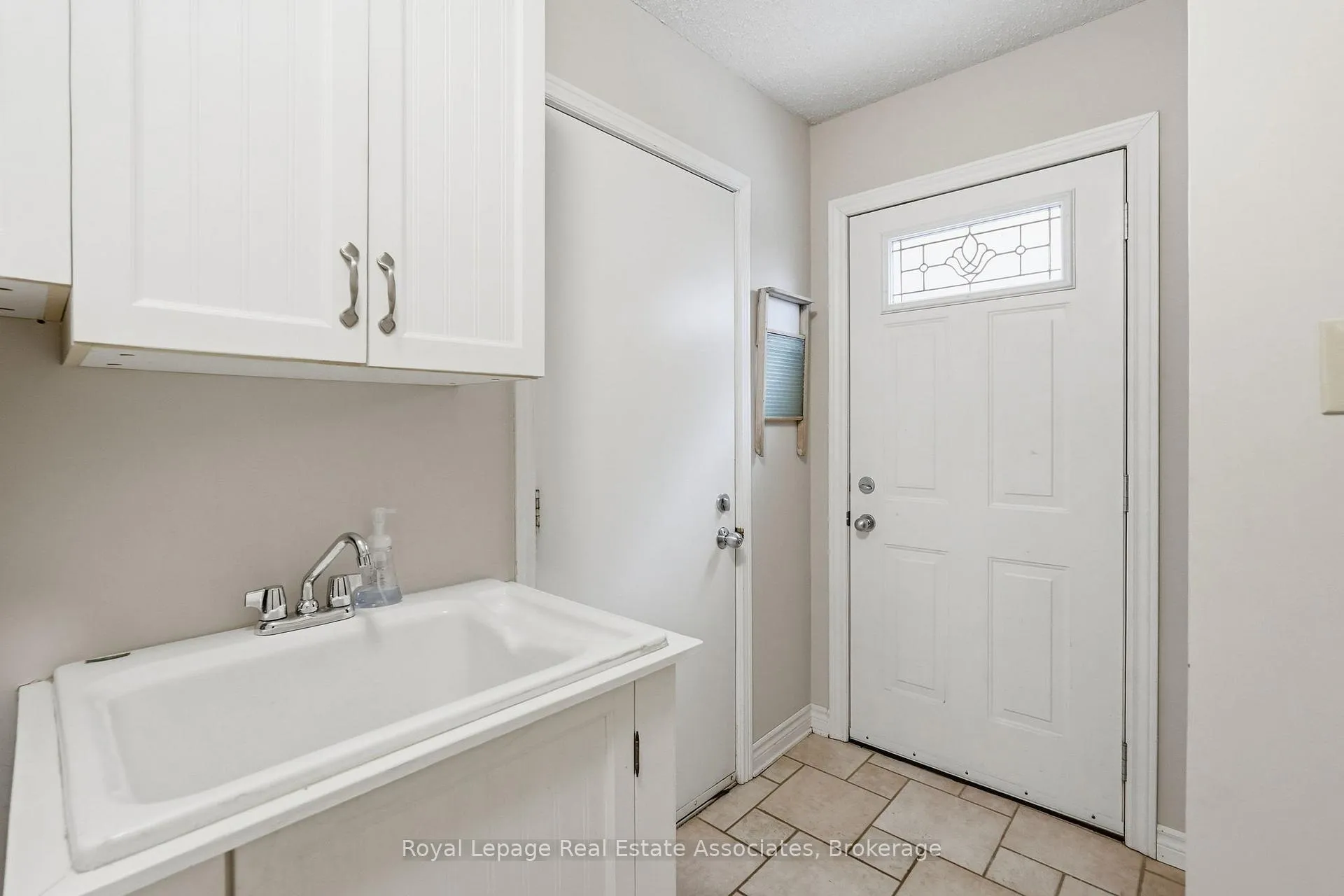 Photo 17 of 9 Waldorf Court, Hamilton, Thorner — HOMEH
