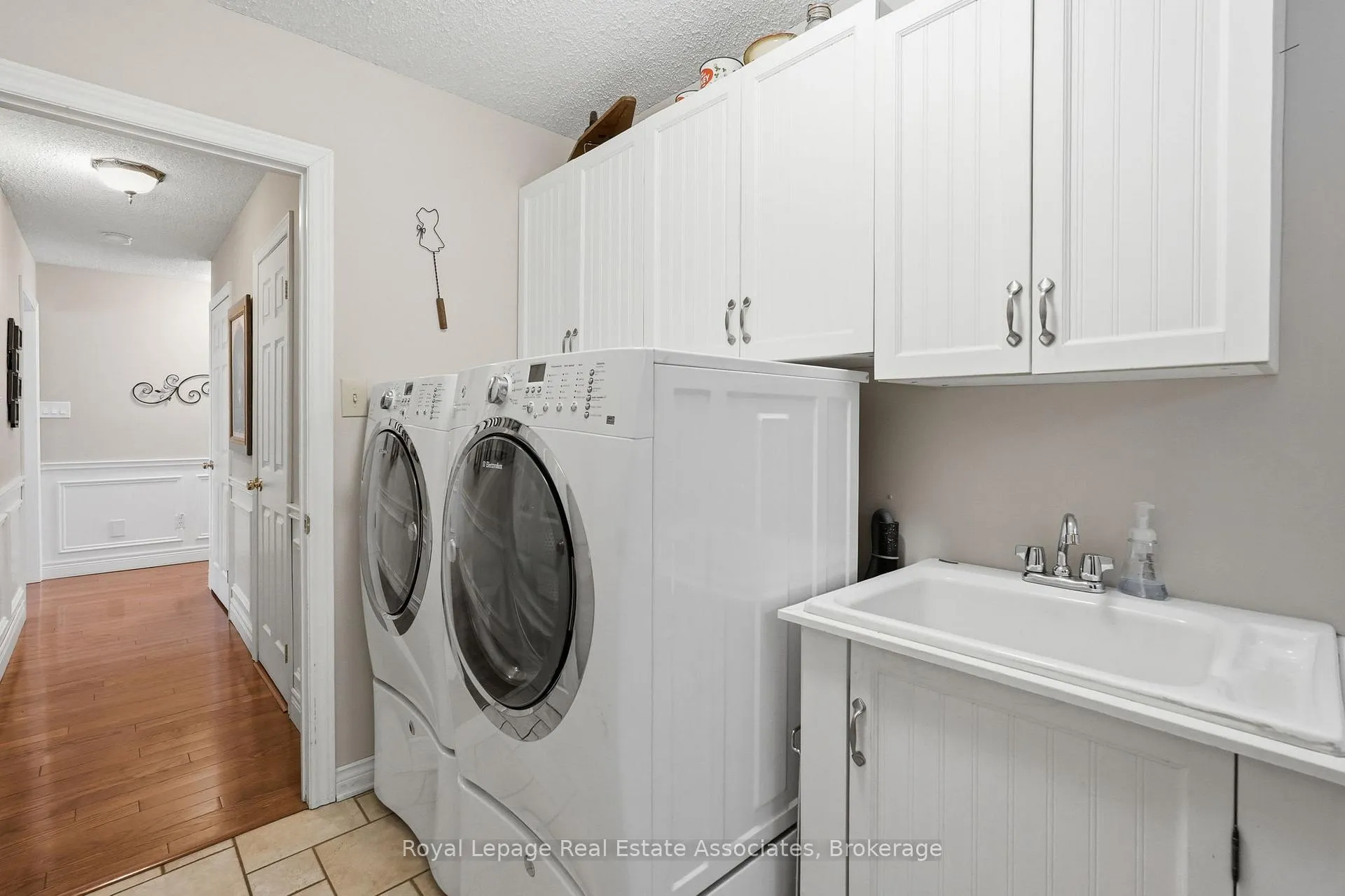 Photo 18 of 9 Waldorf Court, Hamilton, Thorner — HOMEH