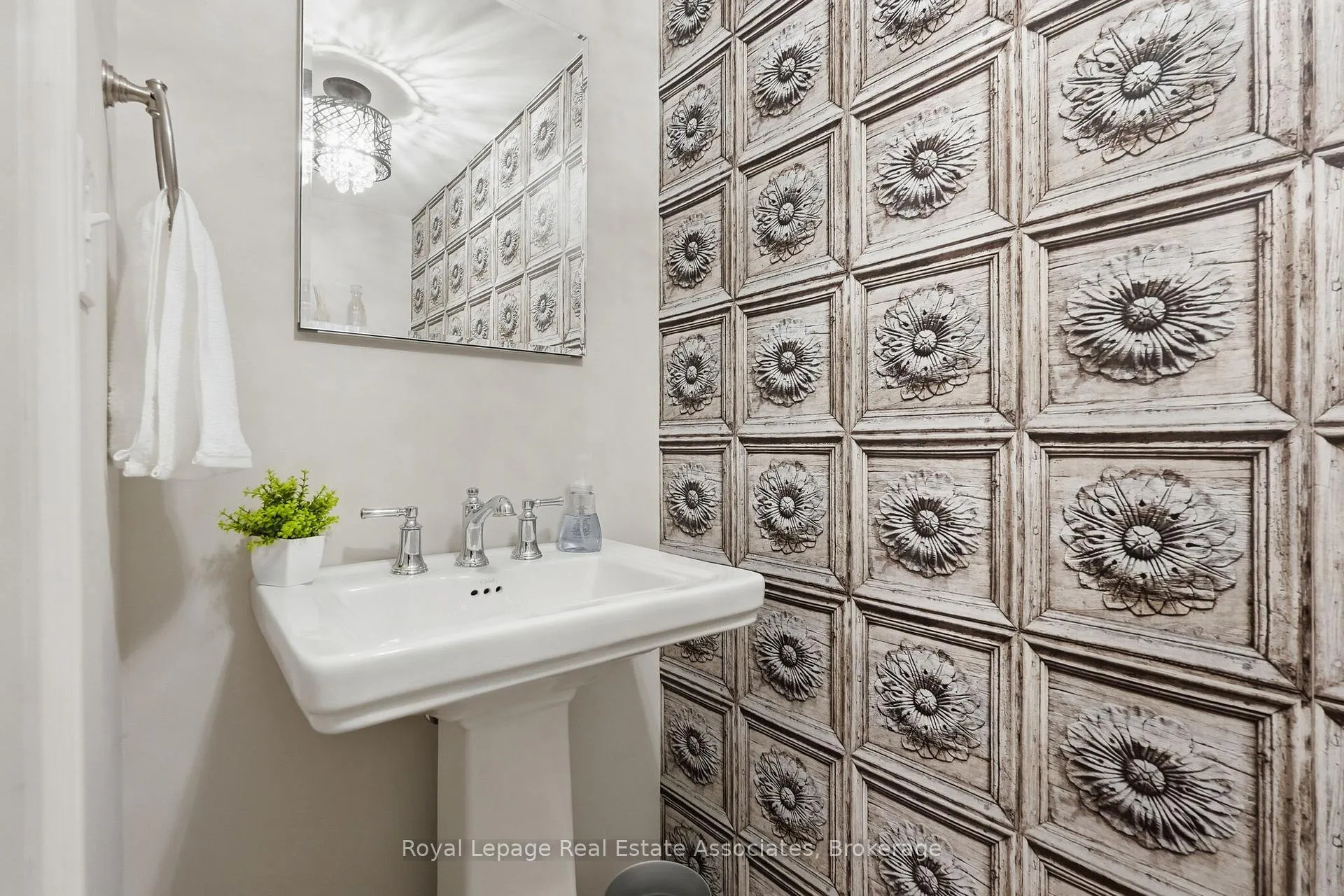 Photo 36 of 9 Waldorf Court, Hamilton, Thorner — HOMEH