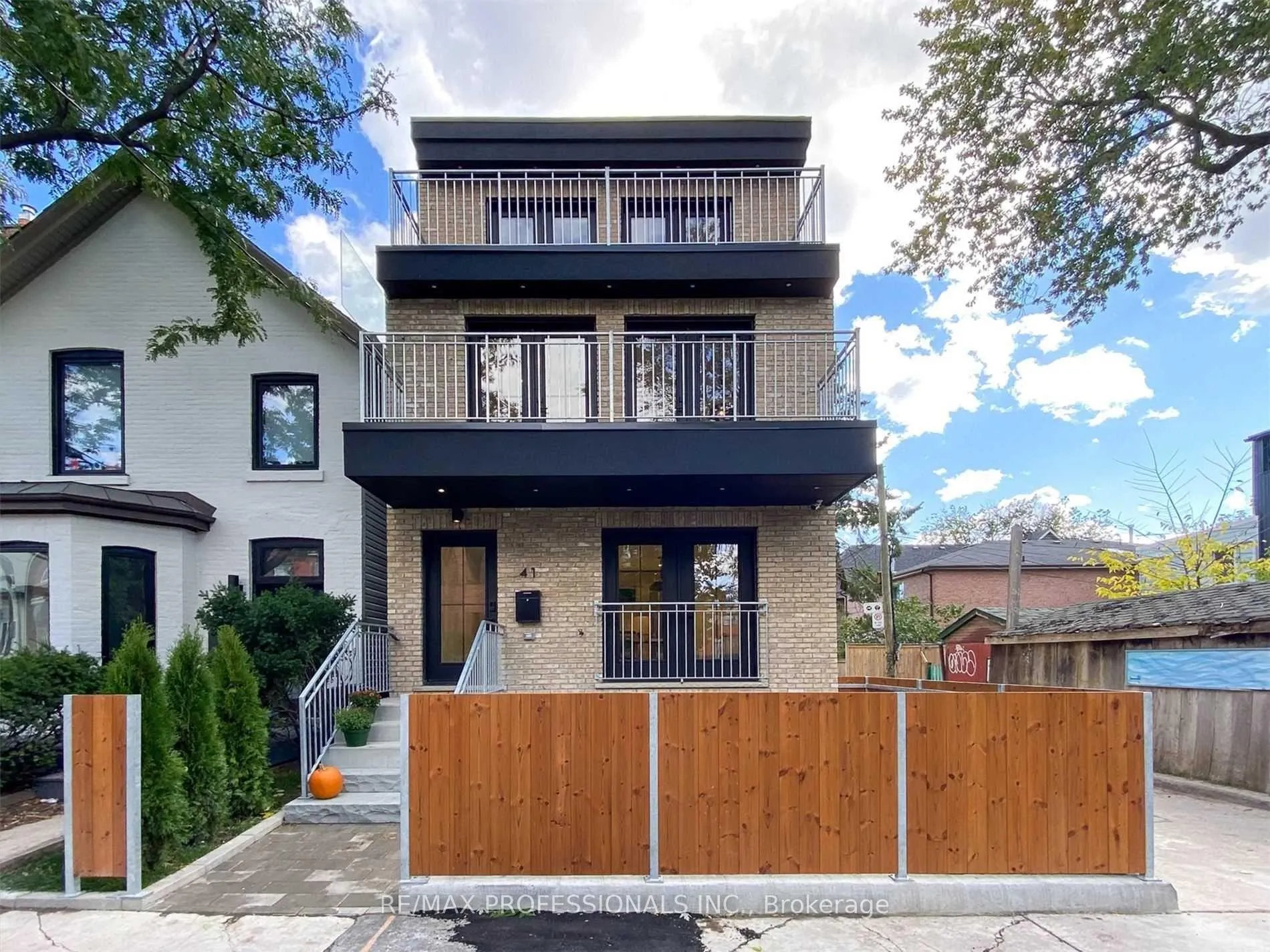 Photo 1 of Unit B, 41 Rolyat Street, Toronto, Trinity-Bellwoods — HOMEH