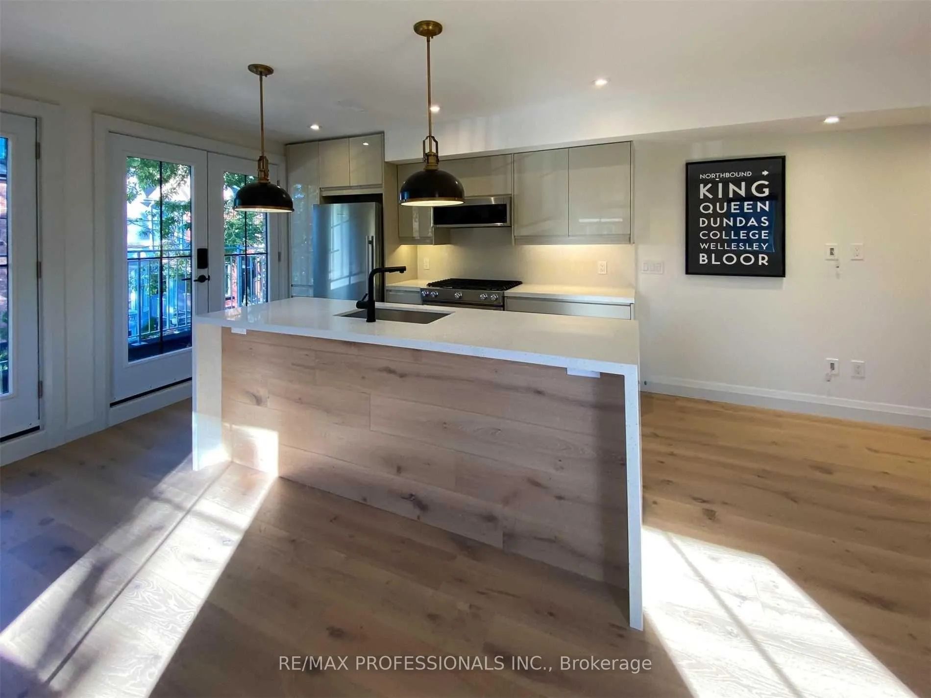 Photo 4 of Unit B, 41 Rolyat Street, Toronto, Trinity-Bellwoods — HOMEH