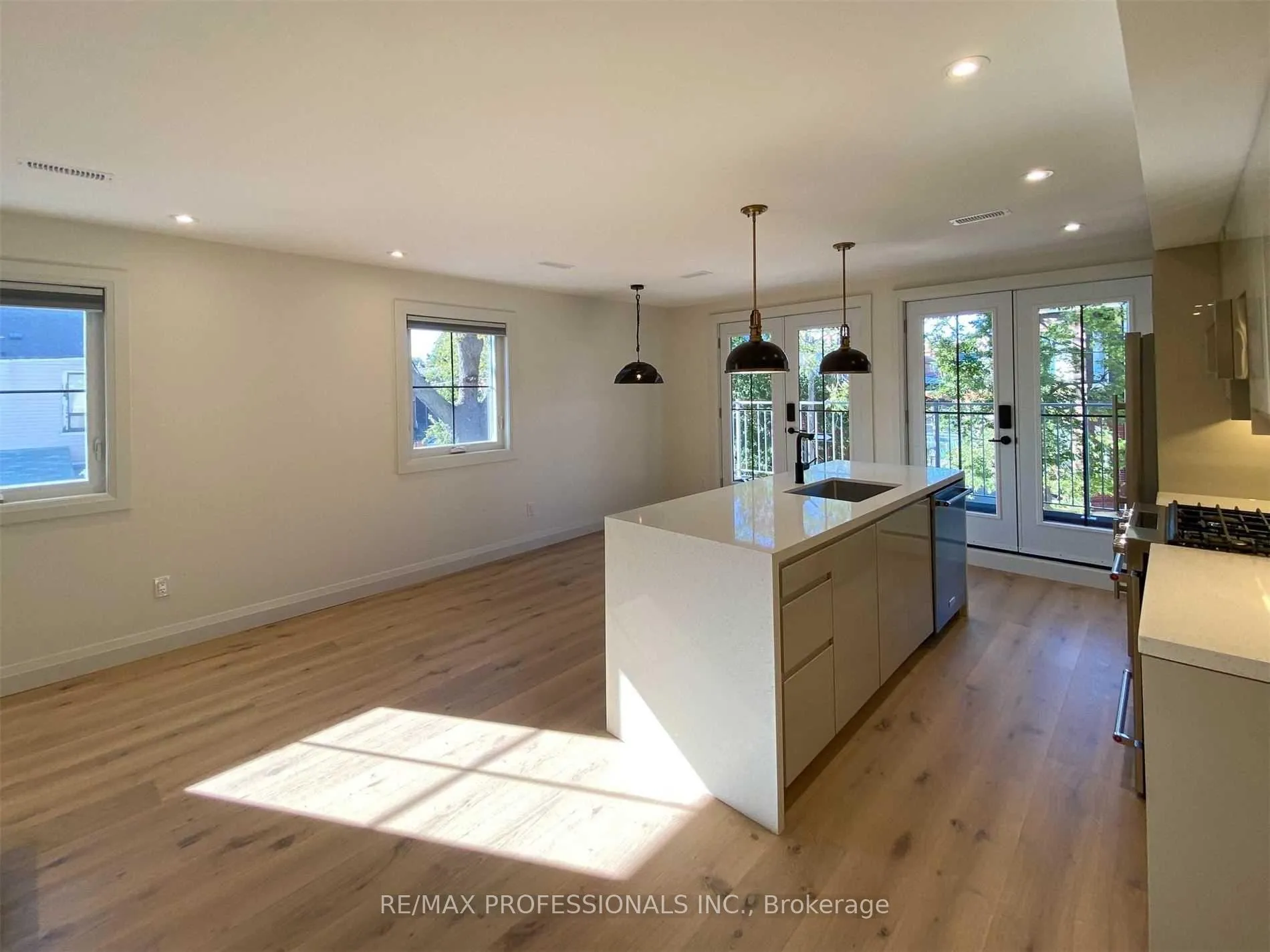 Photo 9 of Unit B, 41 Rolyat Street, Toronto, Trinity-Bellwoods — HOMEH