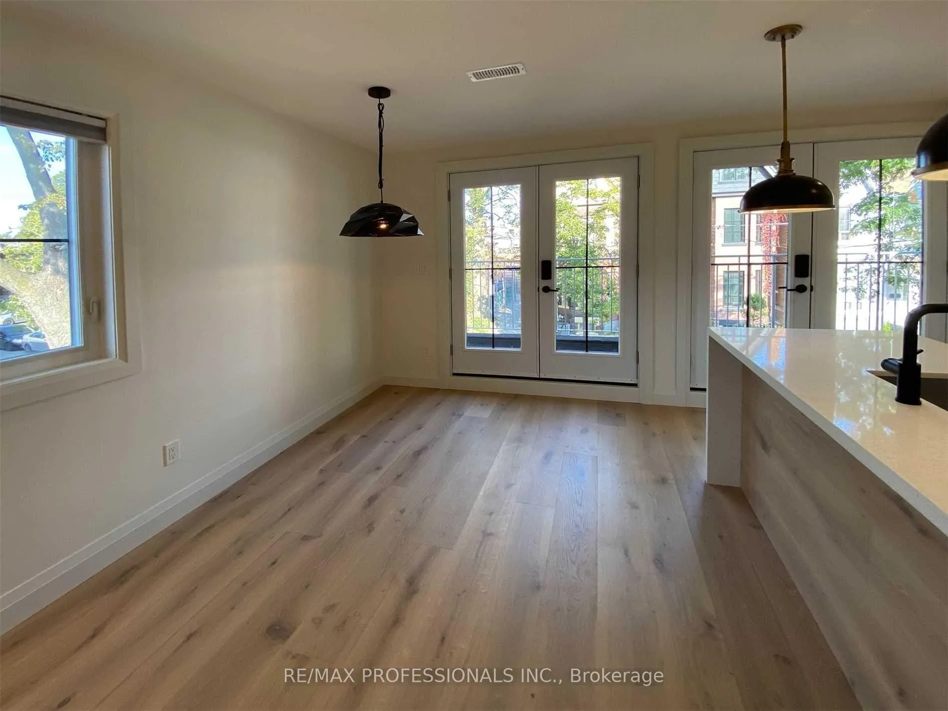 Photo 11 of Unit B, 41 Rolyat Street, Toronto, Trinity-Bellwoods — HOMEH