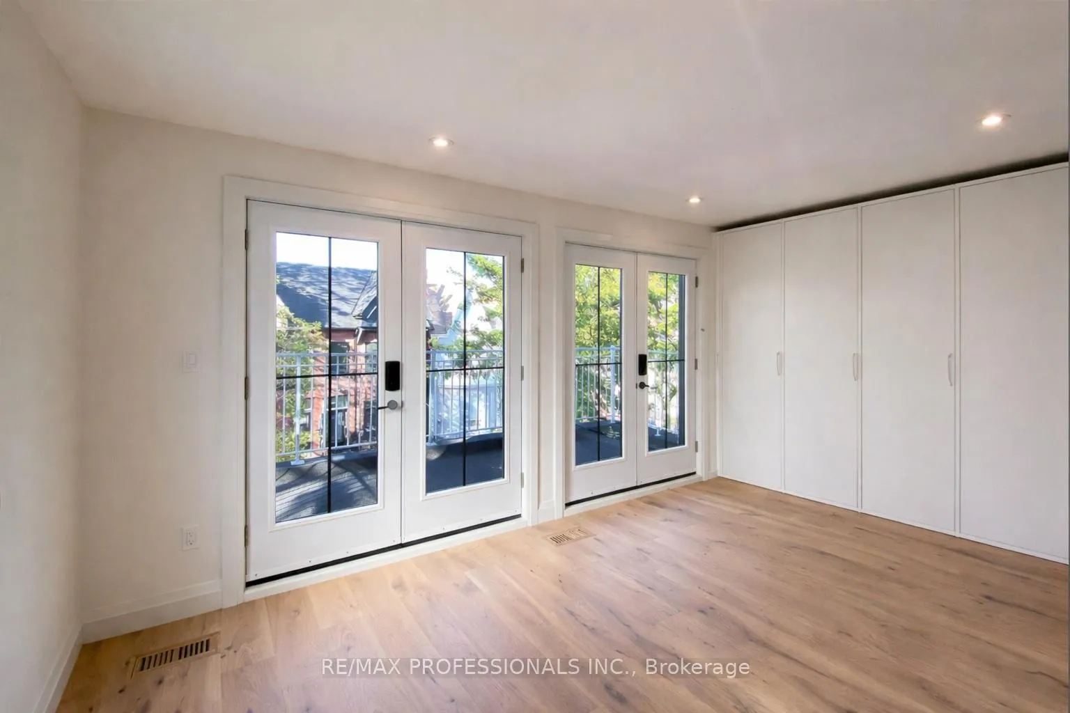 Photo 21 of Unit B, 41 Rolyat Street, Toronto, Trinity-Bellwoods — HOMEH