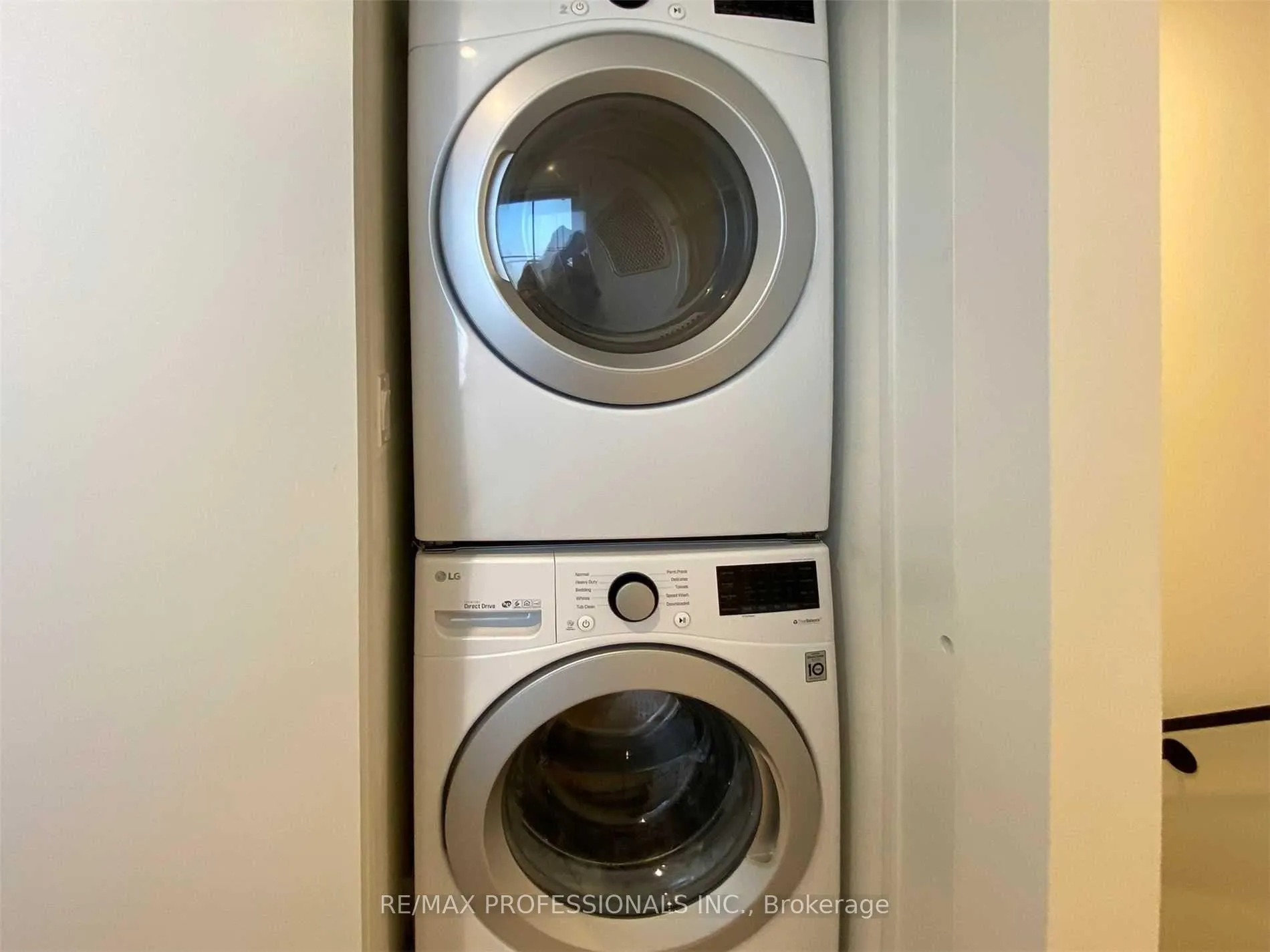 Photo 26 of Unit B, 41 Rolyat Street, Toronto, Trinity-Bellwoods — HOMEH