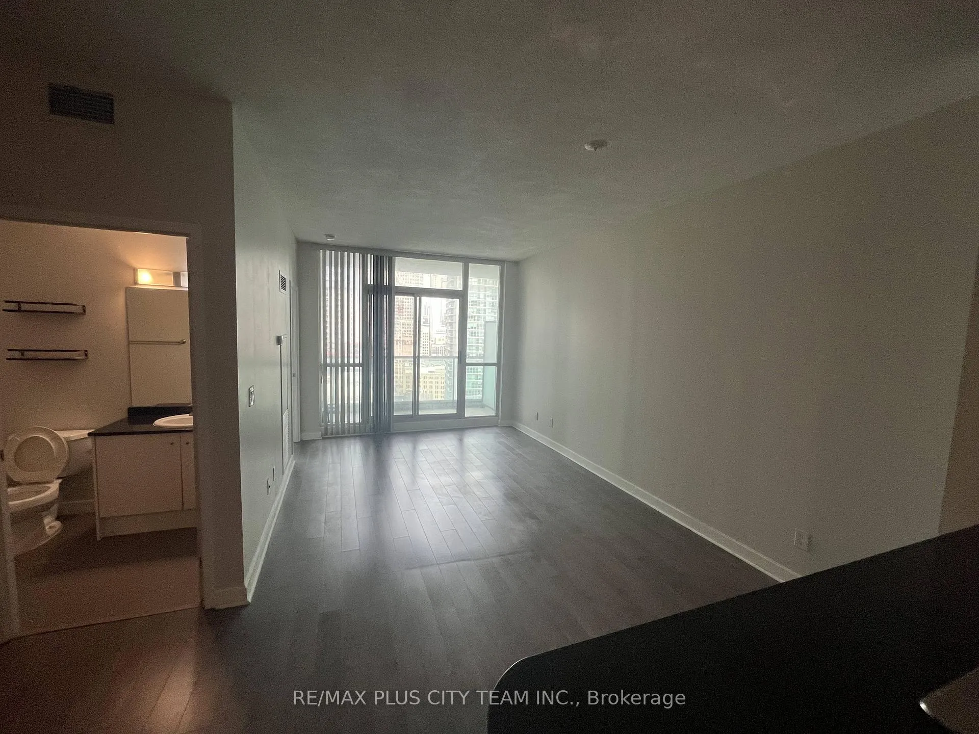 Photo 7 of Unit 2311, 12 Yonge Street, Toronto, Waterfront Communities — HOMEH