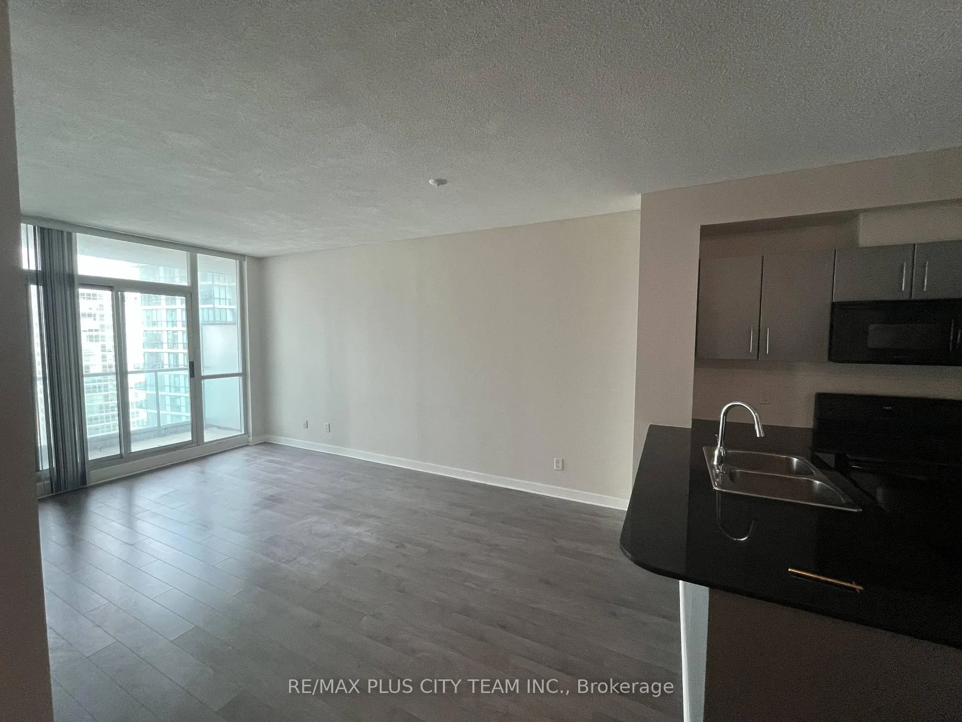 Photo 8 of Unit 2311, 12 Yonge Street, Toronto, Waterfront Communities — HOMEH