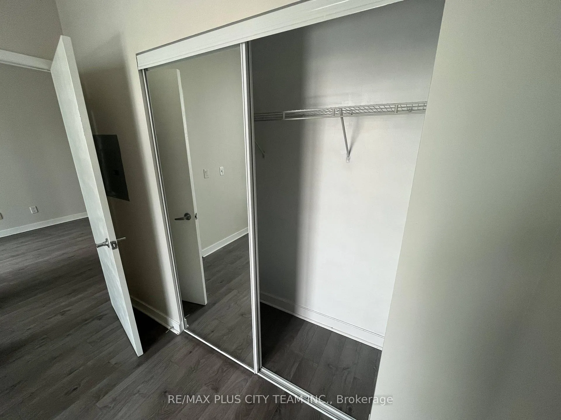 Photo 13 of Unit 2311, 12 Yonge Street, Toronto, Waterfront Communities — HOMEH