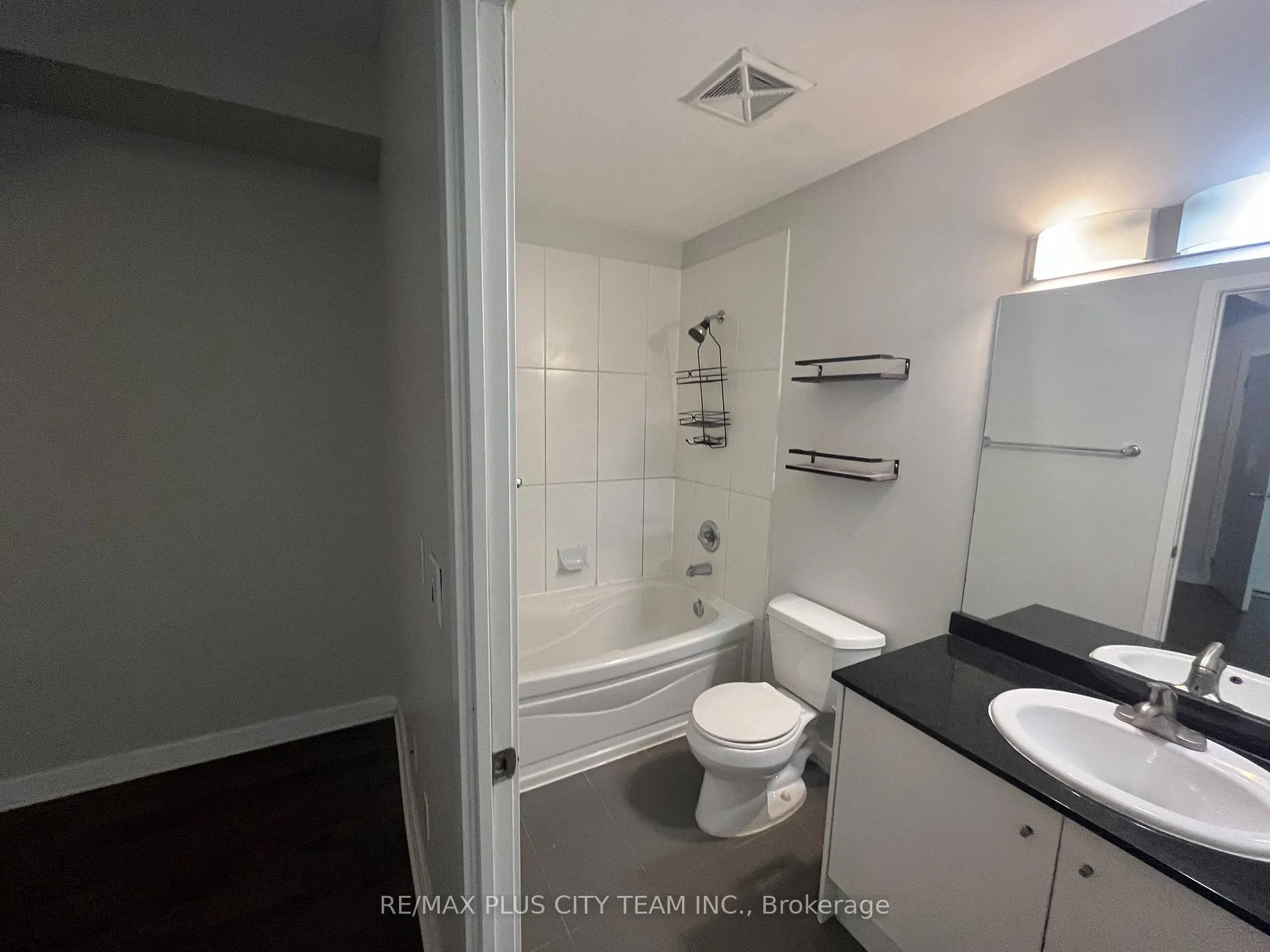 Photo 16 of Unit 2311, 12 Yonge Street, Toronto, Waterfront Communities — HOMEH