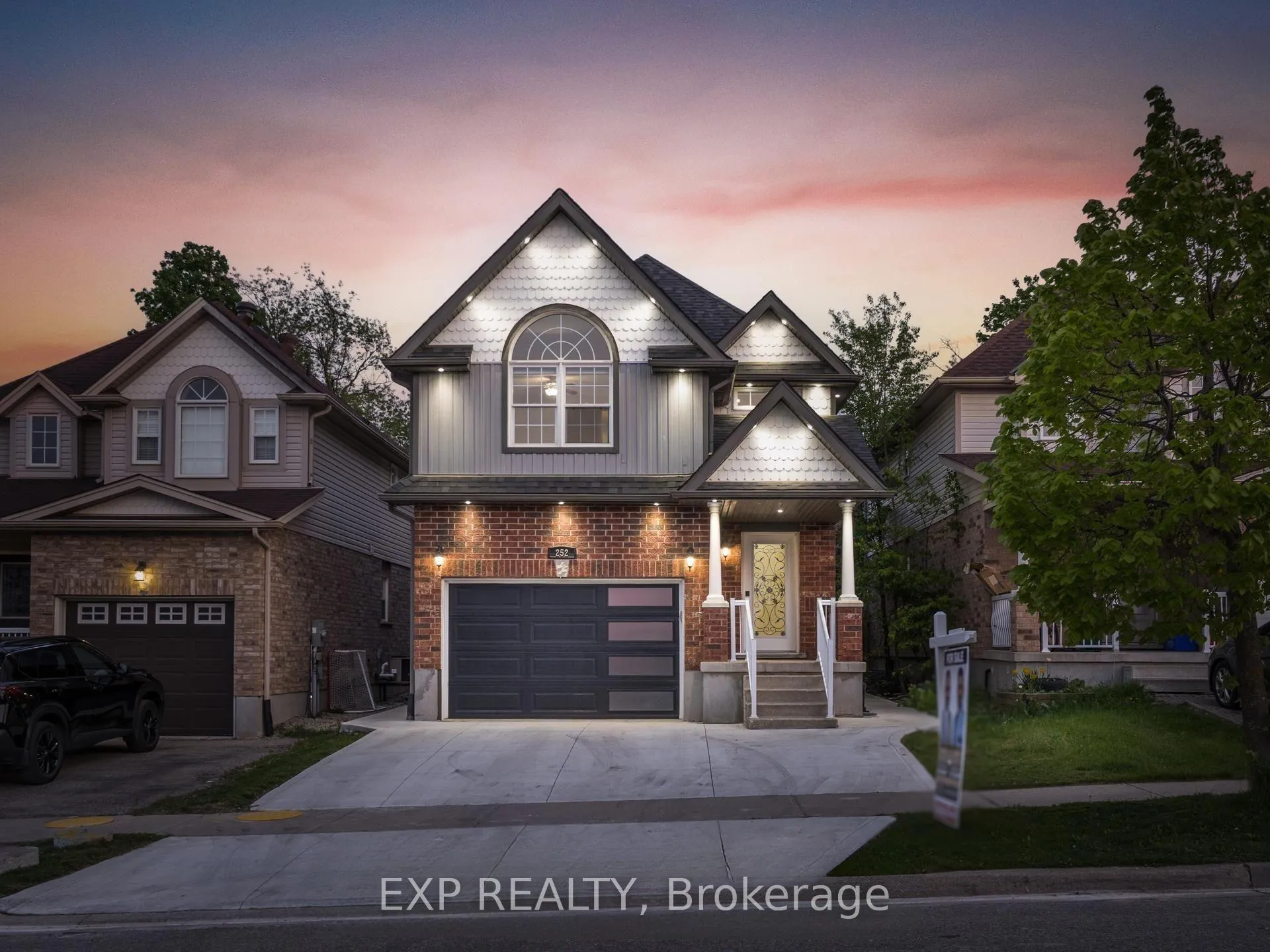 Photo 1 of 252 Bridlewreath Street, Kitchener — HOMEH